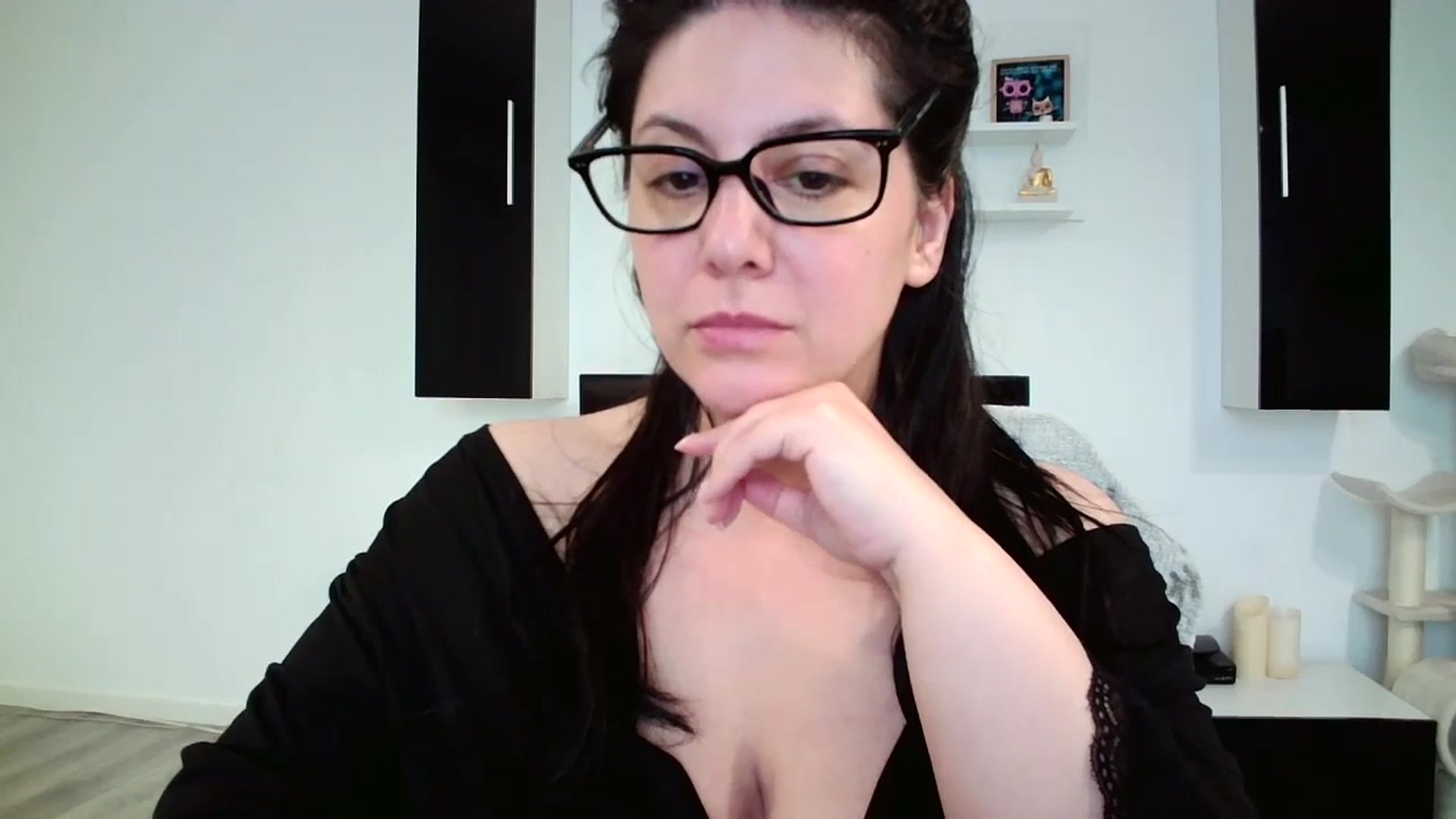 Gallery image thumbnail from SILKYWOMAN's myfreecams stream on, 05/06/2025, 16:44 image 8 of 20