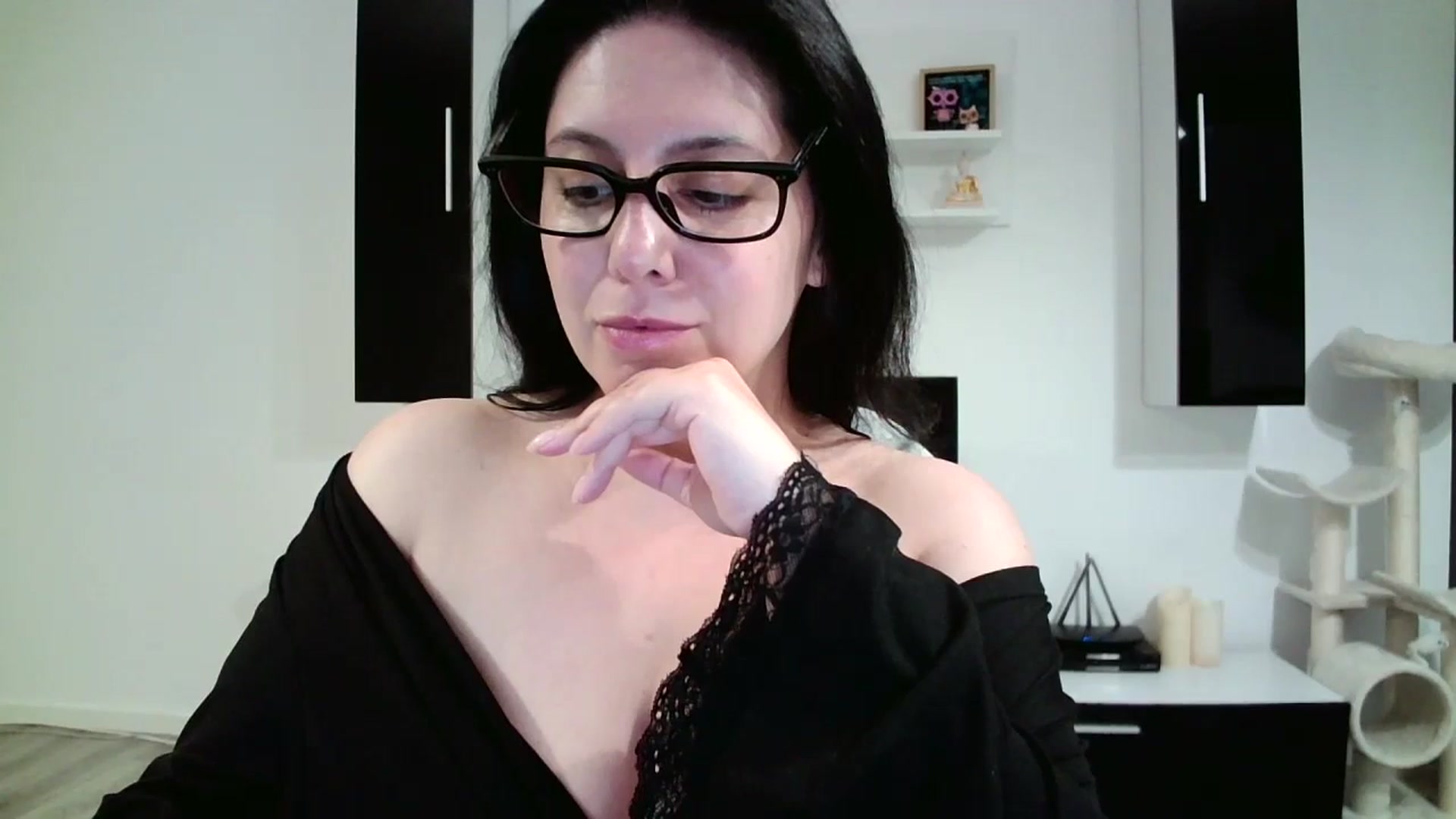 Gallery image thumbnail from SILKYWOMAN's myfreecams stream on, 05/07/2025, 18:21 image 6 of 20