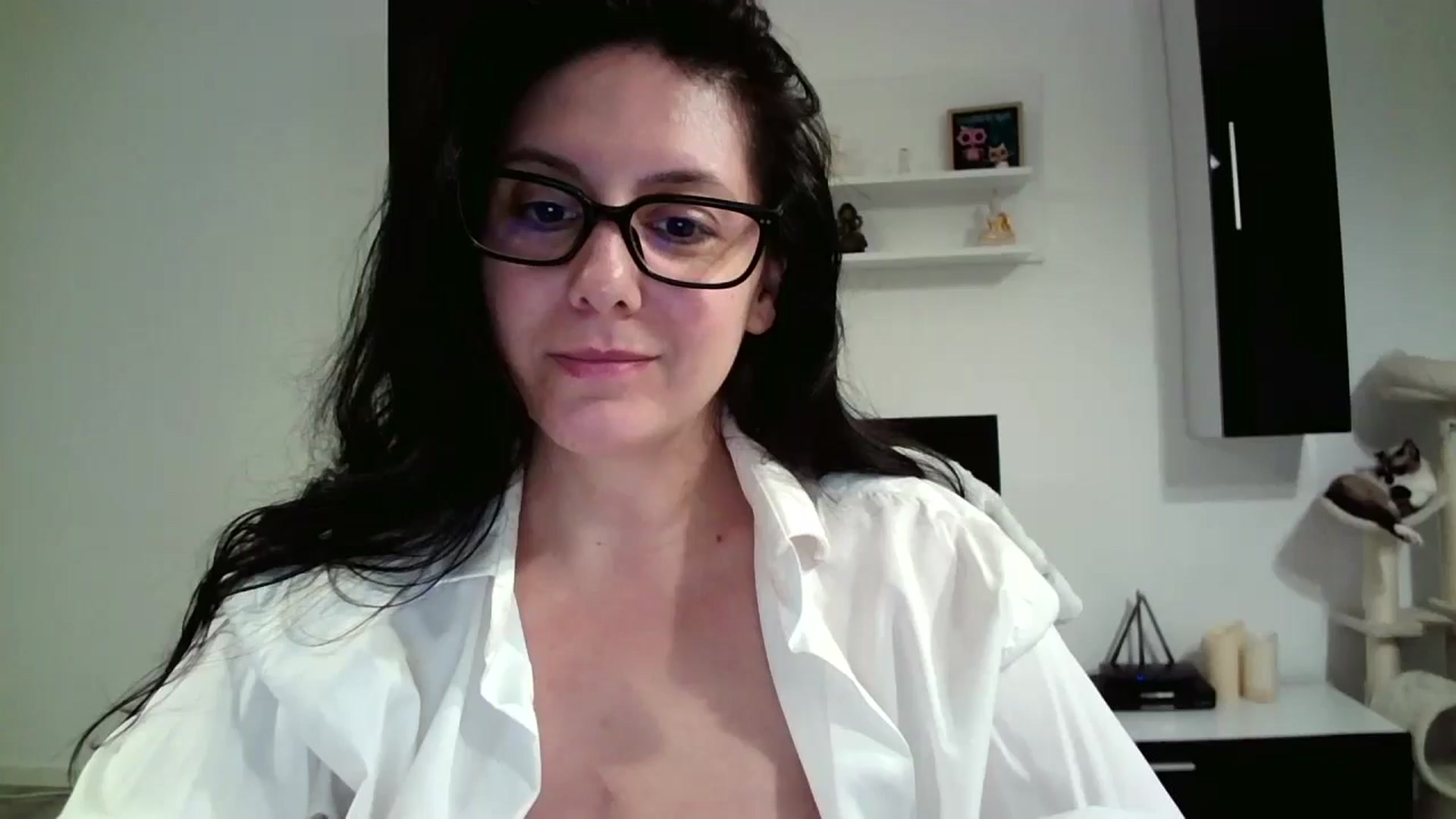 Gallery image thumbnail from SILKYWOMAN's myfreecams stream on, 05/08/2025, 19:26 image 7 of 20