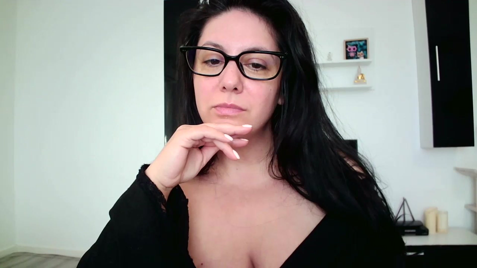 Gallery image thumbnail from SILKYWOMAN's myfreecams stream on, 05/18/2025, 16:23 image 5 of 20