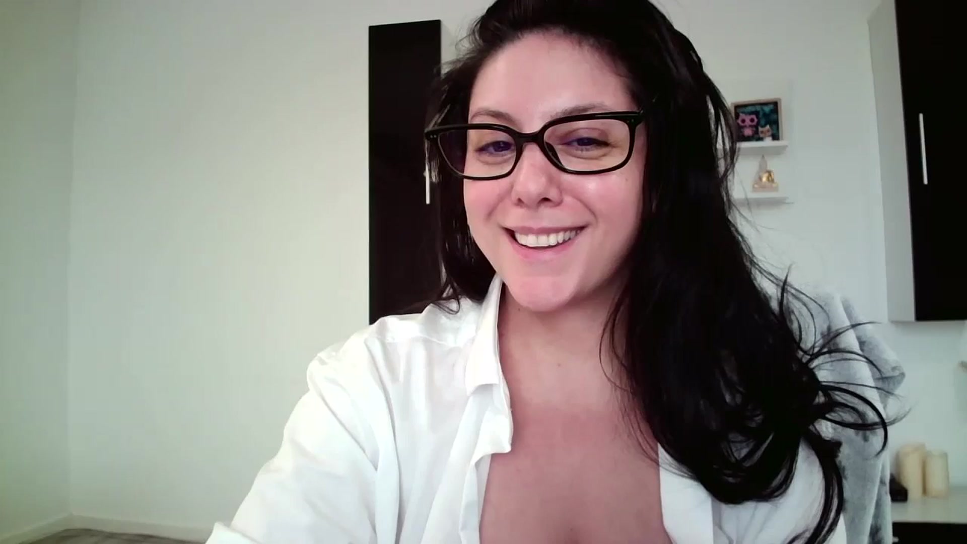 Gallery image thumbnail from SILKYWOMAN's myfreecams stream on, 05/18/2025, 17:14 image 1 of 20