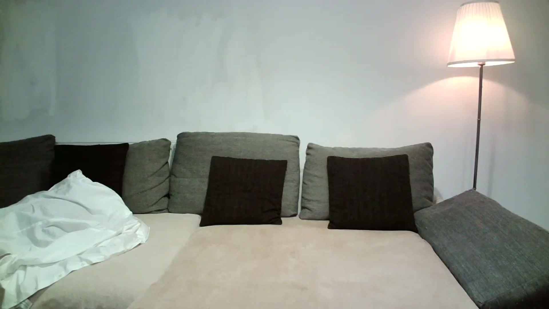 Gallery image thumbnail from SILKYWOMAN's myfreecams stream on, 05/18/2025, 20:18 image 13 of 20