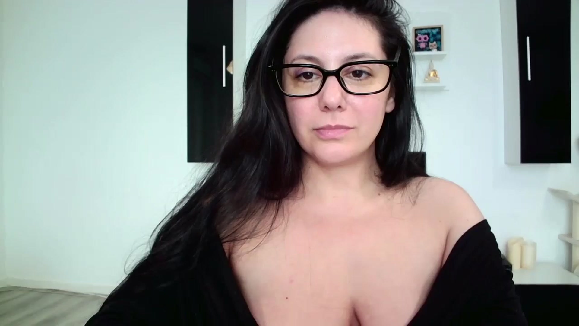 Gallery image thumbnail from SILKYWOMAN's myfreecams stream on, 05/27/2025, 13:54 image 18 of 20