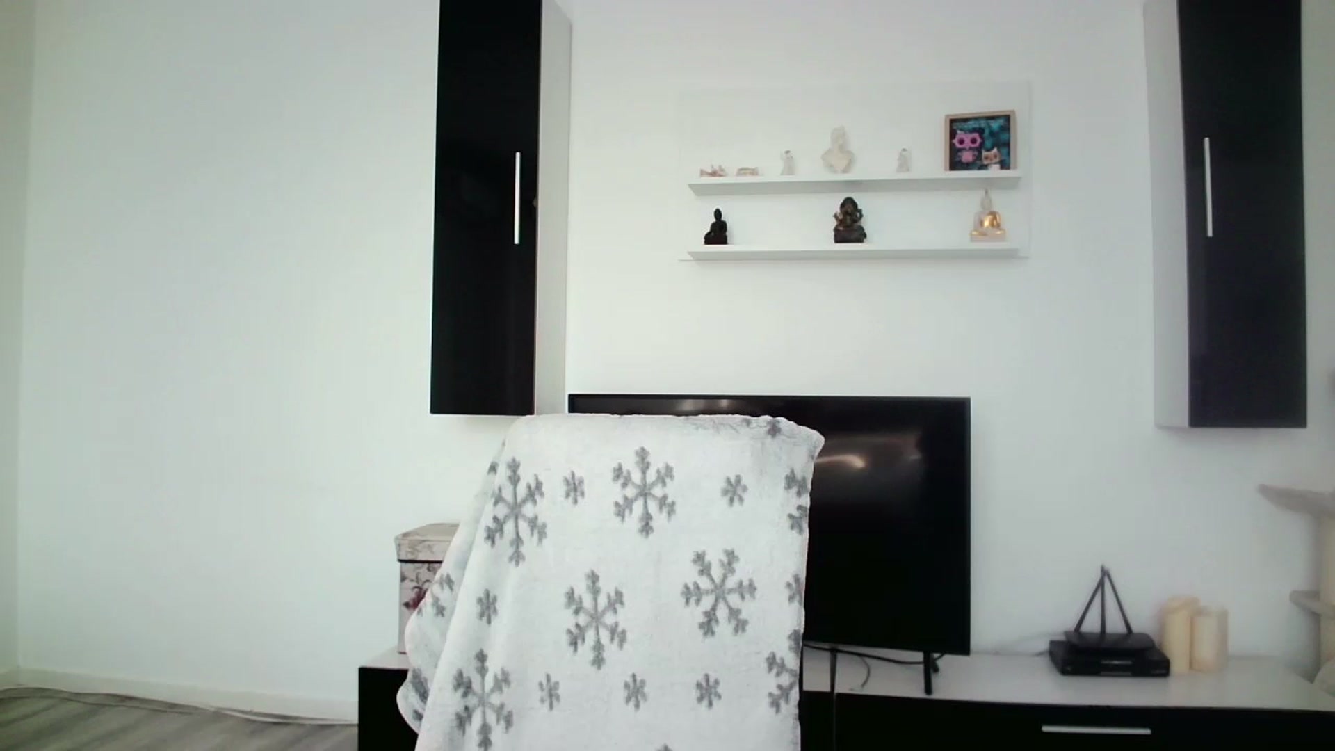Gallery image thumbnail from SILKYWOMAN's myfreecams stream on, 06/03/2025, 16:04 image 8 of 20