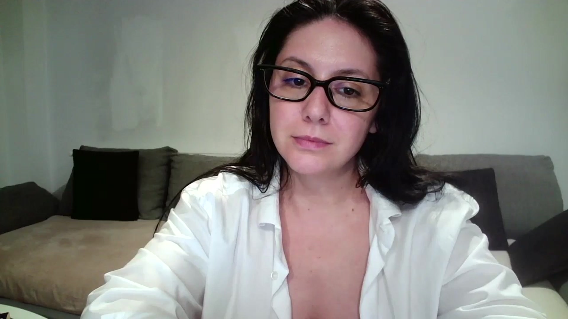 Gallery image thumbnail from SILKYWOMAN's myfreecams stream on, 06/04/2025, 01:17 image 16 of 20