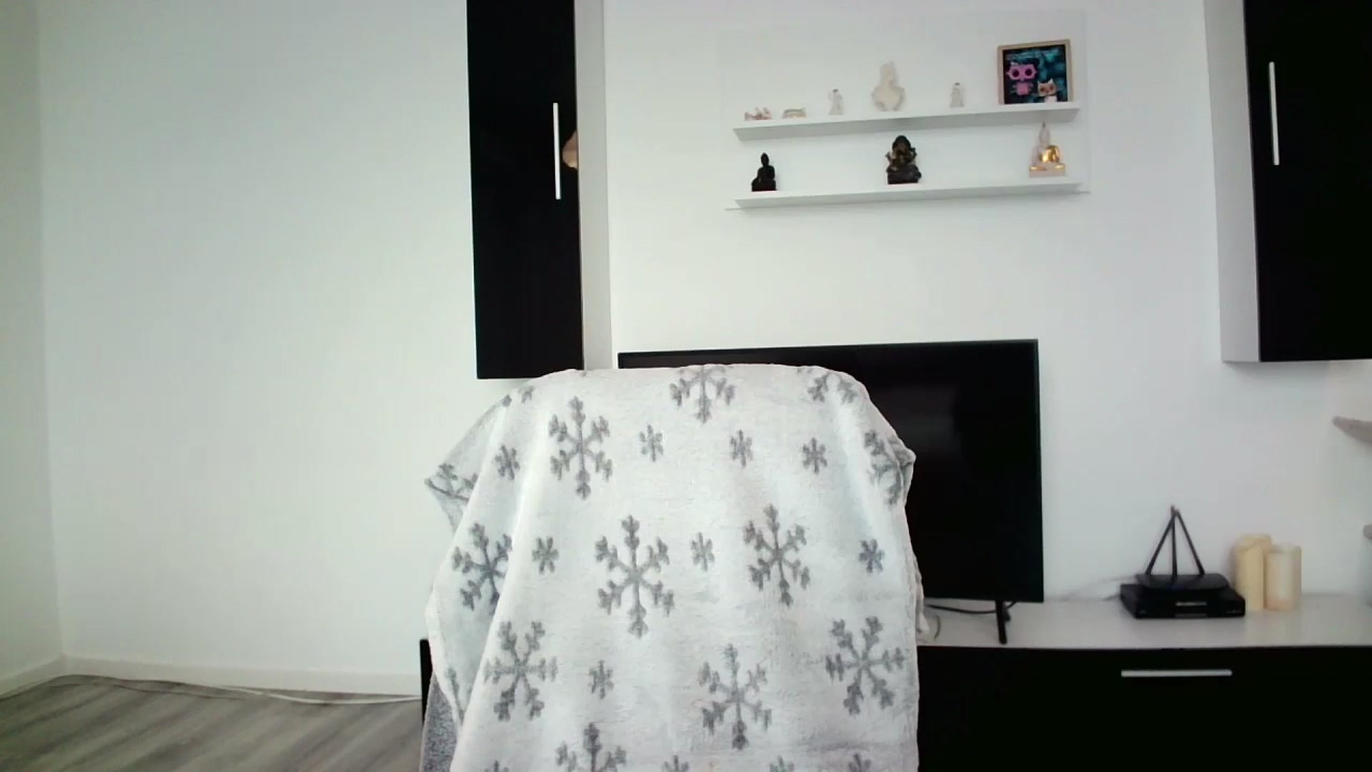 Gallery image thumbnail from SILKYWOMAN's myfreecams stream on, 06/06/2025, 13:18 image 3 of 20