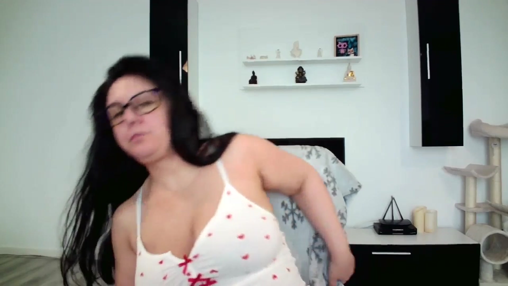Gallery image thumbnail from SILKYWOMAN's myfreecams stream on, 06/10/2025, 12:58 image 6 of 20