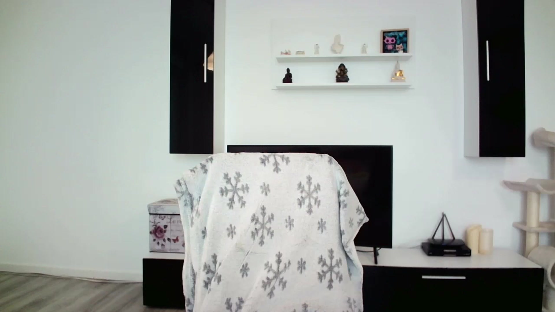 Gallery image thumbnail from SILKYWOMAN's myfreecams stream on, 06/11/2025, 08:14 image 18 of 20