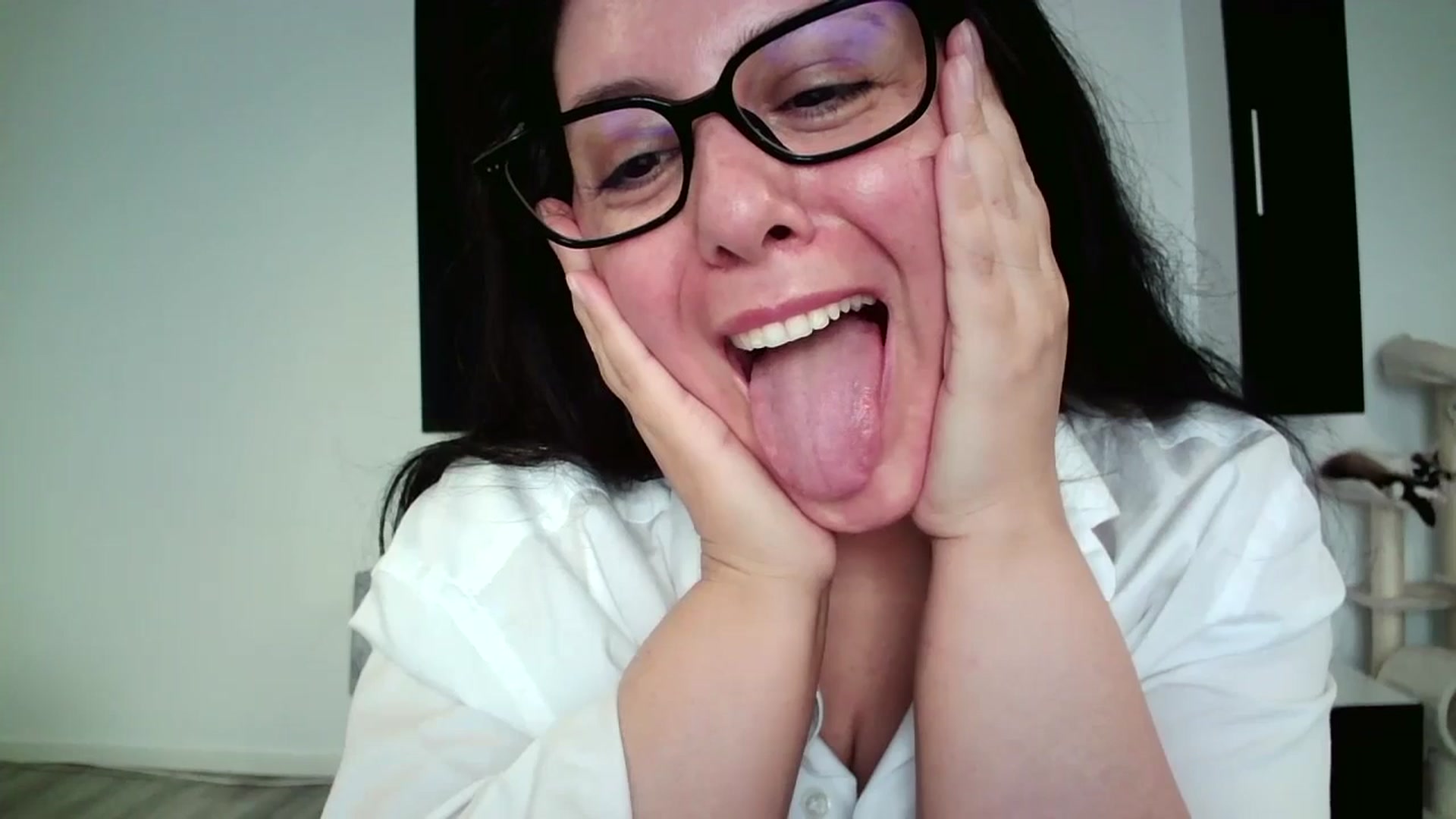 Gallery image thumbnail from SILKYWOMAN's myfreecams stream on, 06/12/2025, 16:43 image 11 of 20