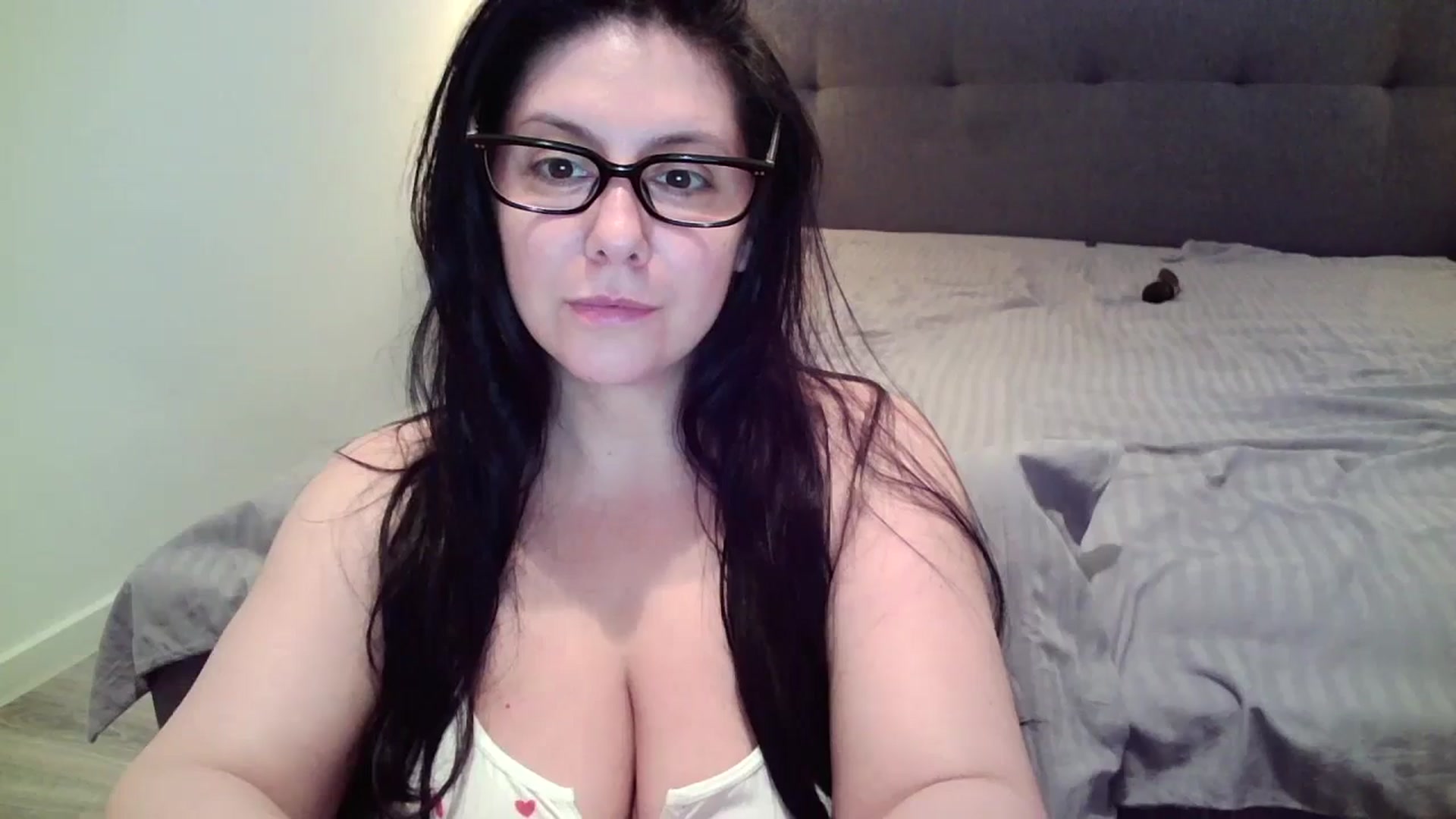 Gallery image thumbnail from SILKYWOMAN's myfreecams stream on, 06/16/2025, 14:13 image 8 of 20