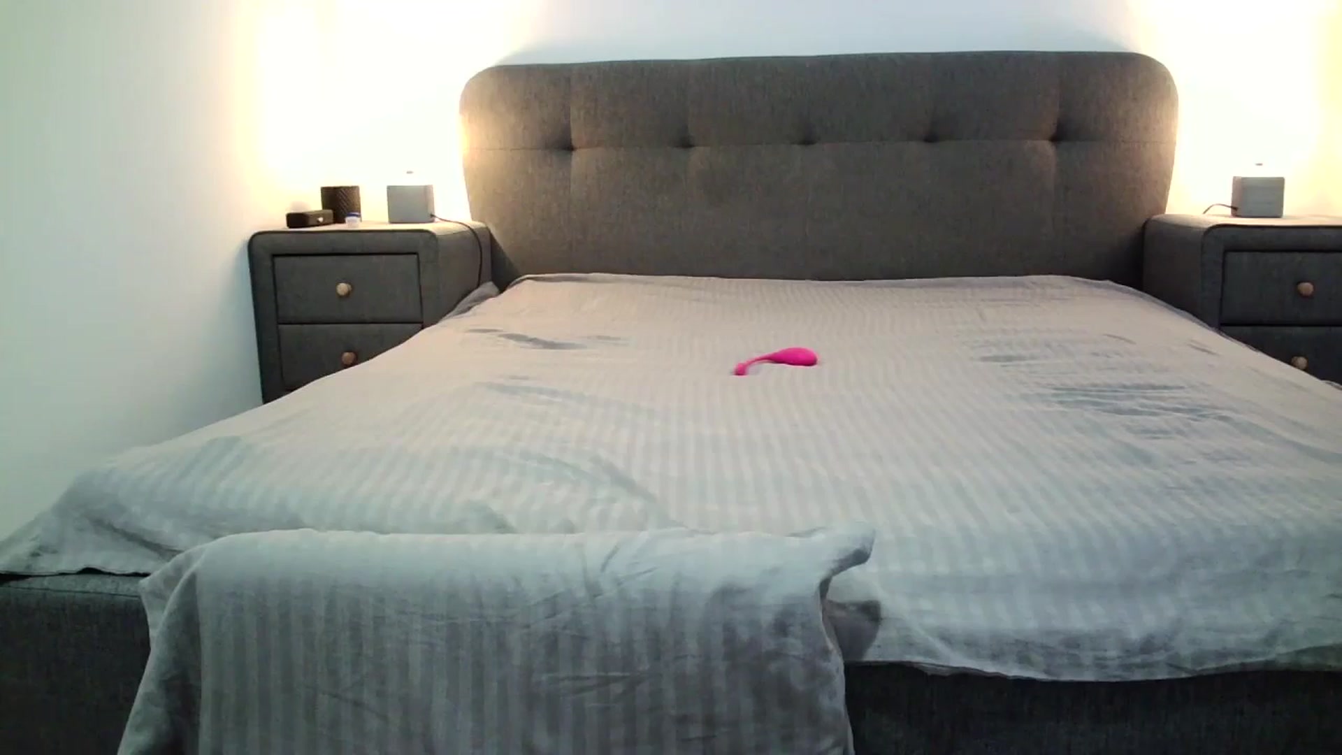 Gallery image thumbnail from SILKYWOMAN's myfreecams stream on, 06/25/2025, 11:55 image 12 of 20