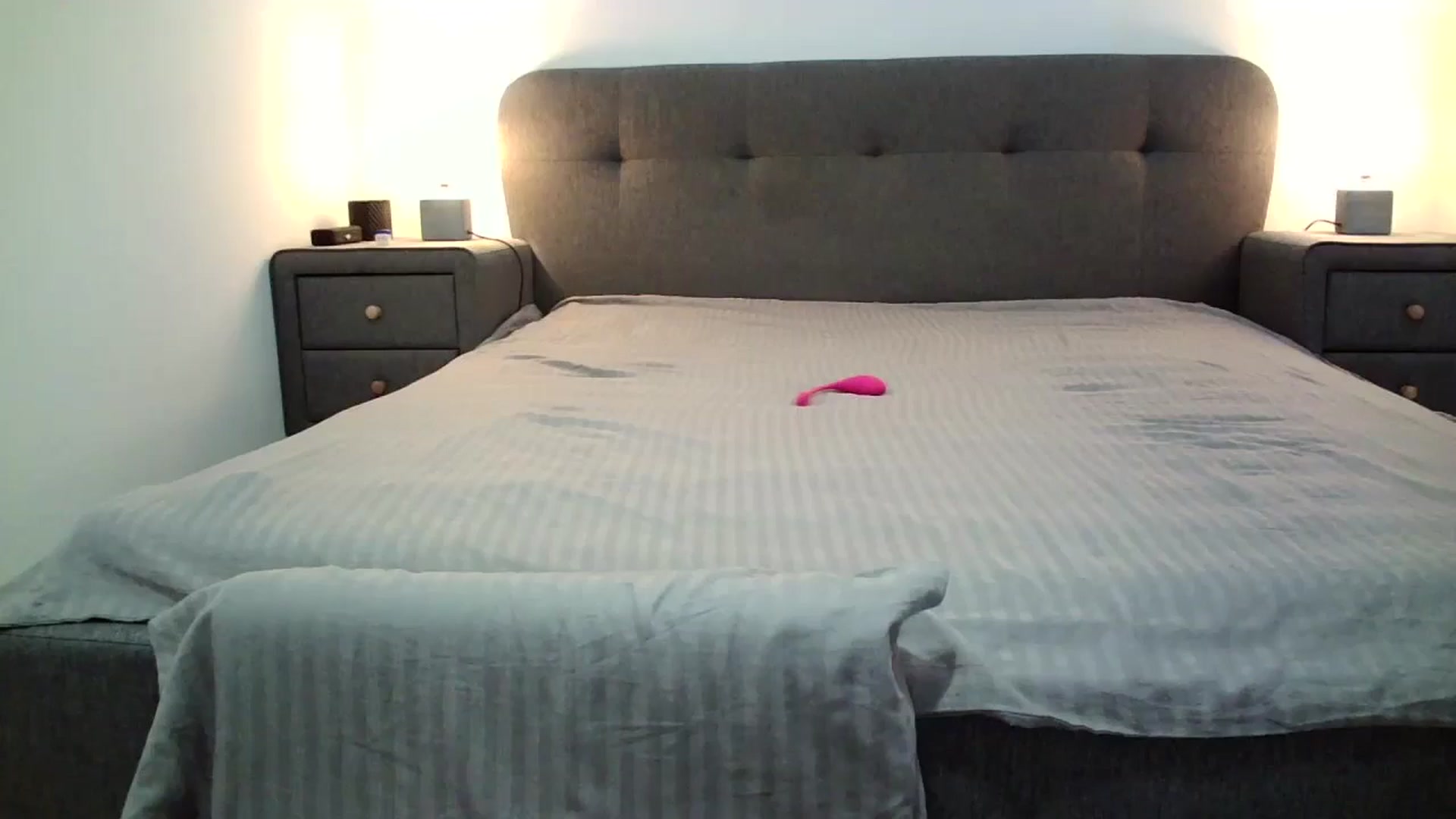 Gallery image thumbnail from SILKYWOMAN's myfreecams stream on, 06/25/2025, 11:55 image 4 of 20