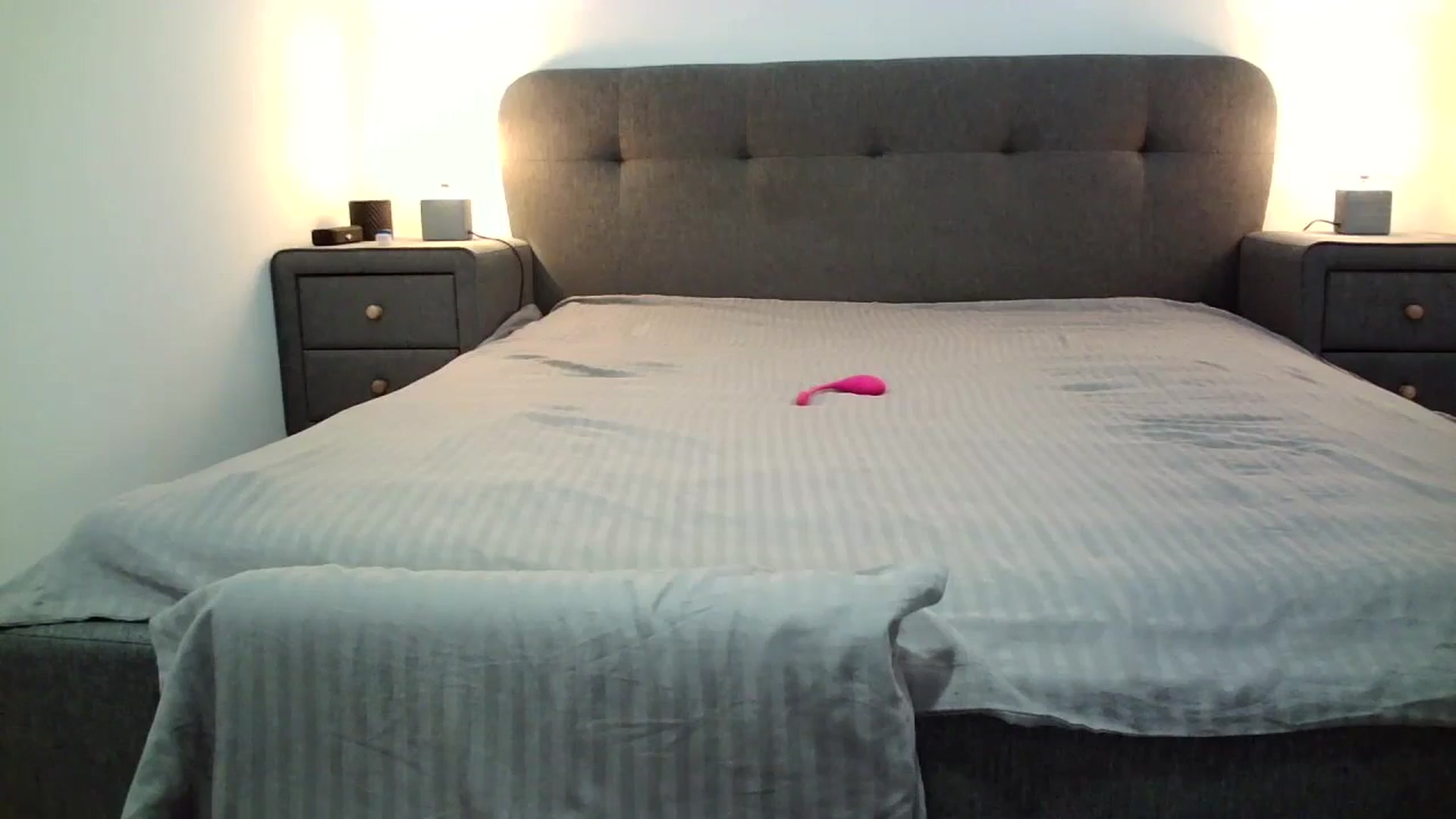 Gallery image thumbnail from SILKYWOMAN's myfreecams stream on, 06/25/2025, 11:55 image 2 of 20