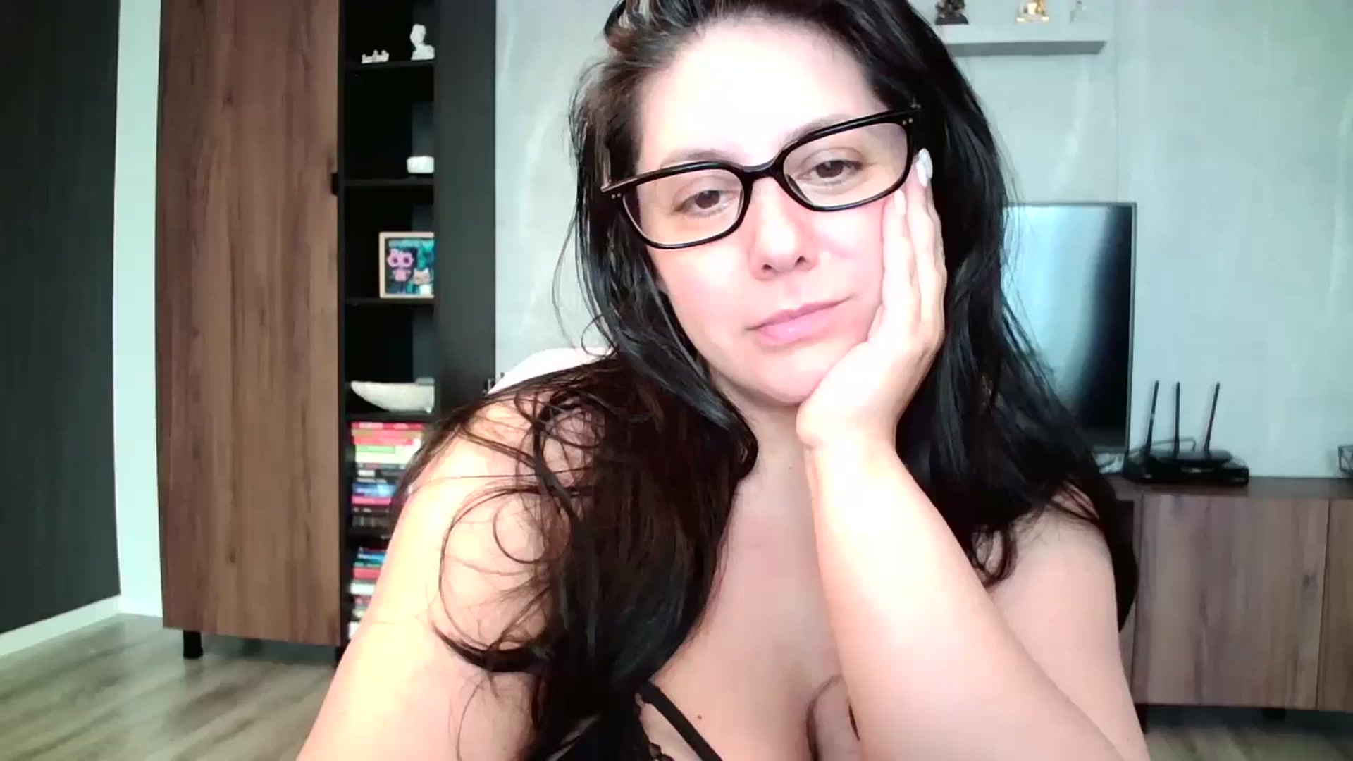 Gallery image thumbnail from SILKYWOMAN's myfreecams stream on, 07/03/2025, 16:32 image 15 of 20