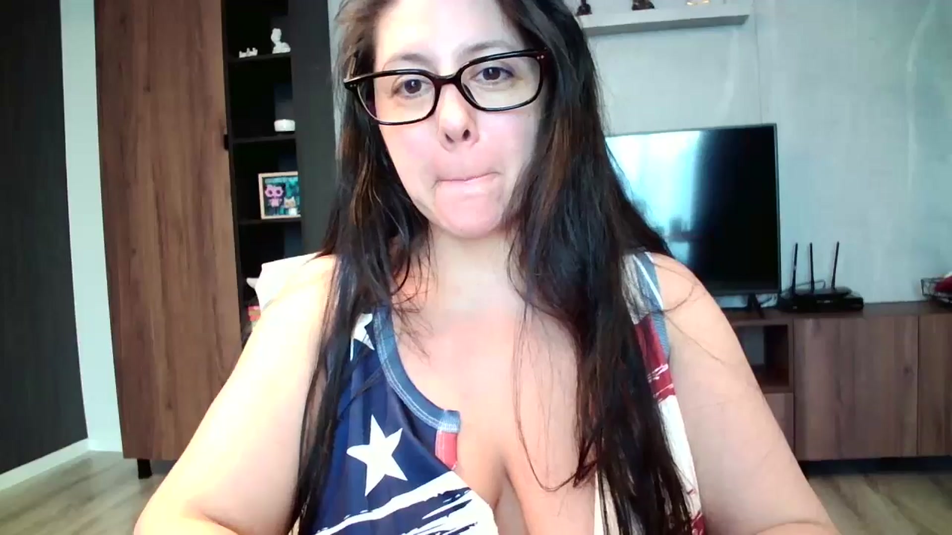 Gallery image thumbnail from SILKYWOMAN's myfreecams stream on, 07/04/2025, 14:27 image 6 of 20