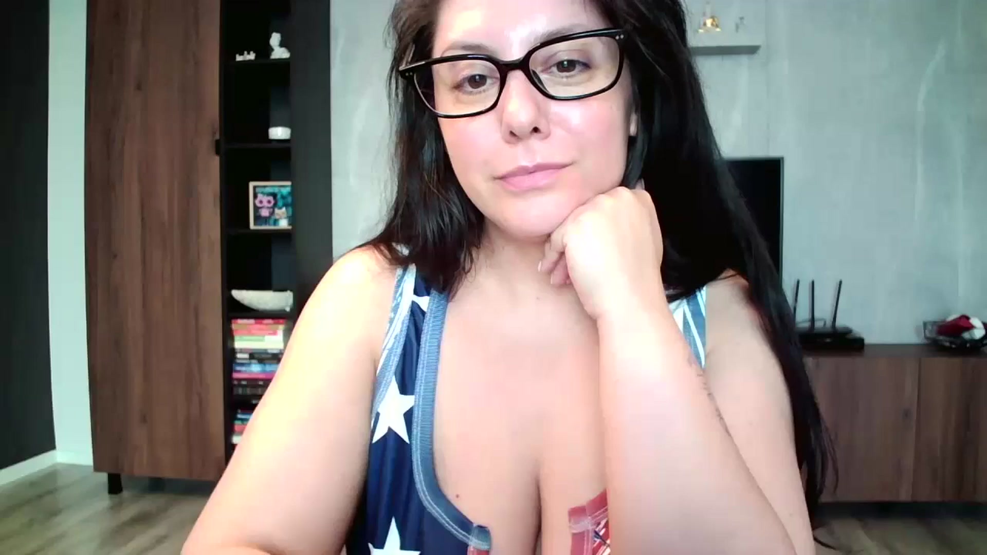 Gallery image thumbnail from SILKYWOMAN's myfreecams stream on, 07/04/2025, 16:02 image 9 of 20