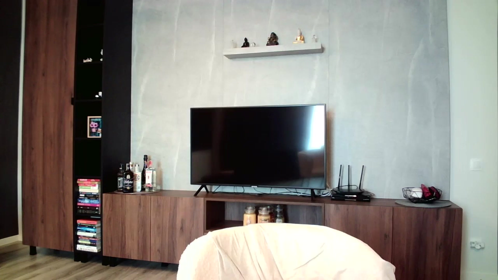 Gallery image thumbnail from SILKYWOMAN's myfreecams stream on, 07/12/2025, 11:48 image 2 of 20
