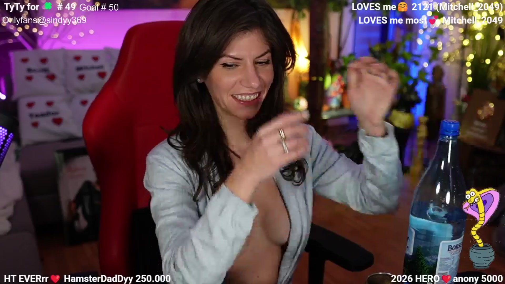 Gallery image thumbnail from SINdyy's myfreecams stream on, 01/12/2026, 24:27 image 4 of 20