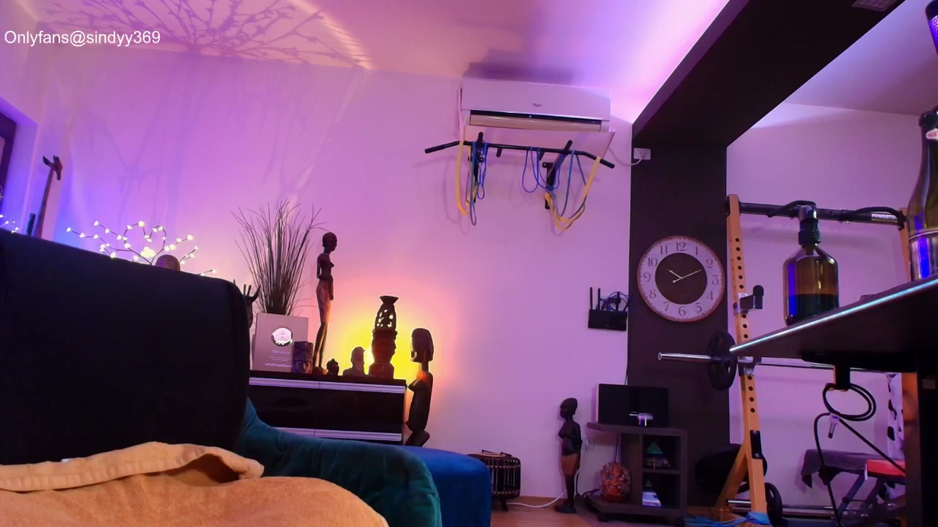 Gallery image thumbnail from SINdyy's myfreecams stream on, 03/14/2026, 24:19 image 20 of 20