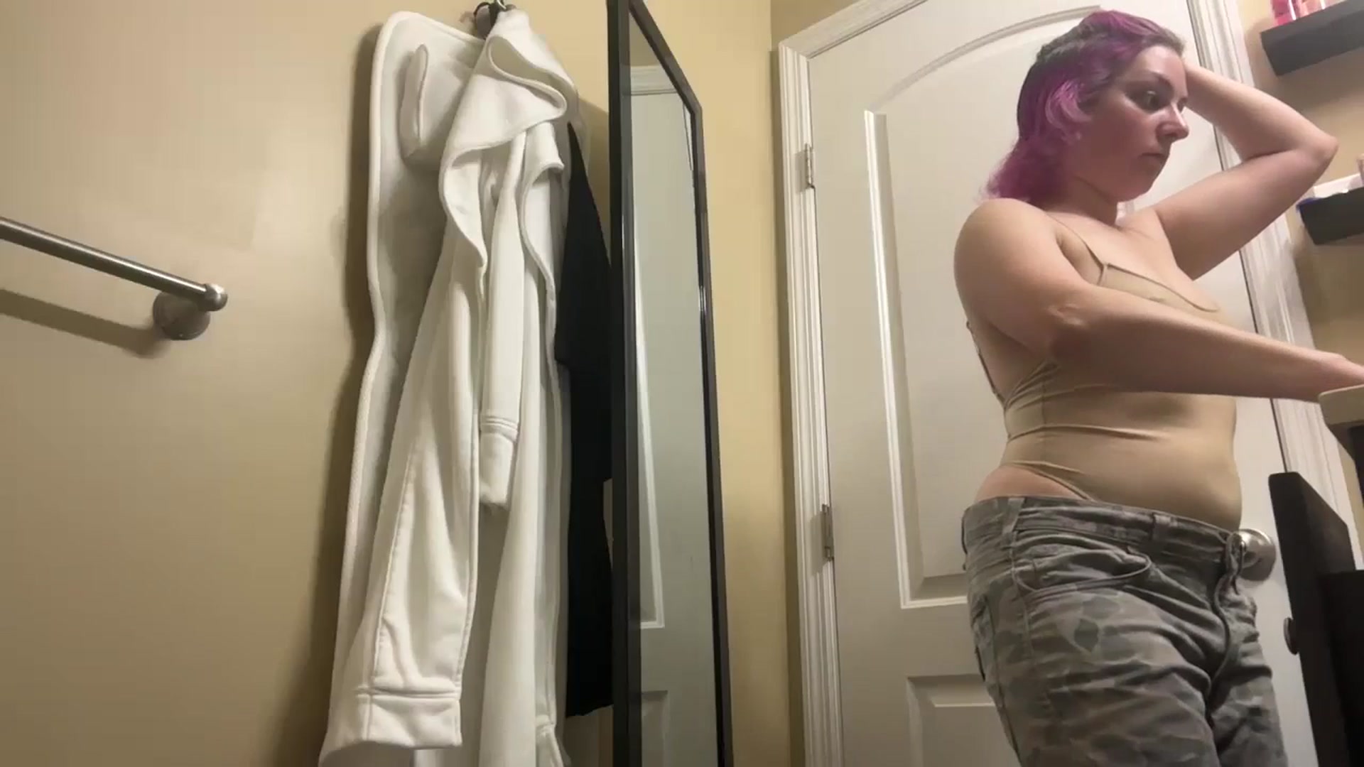 Gallery image thumbnail from SL00T's myfreecams stream on, 02/22/2026, 07:41 image 3 of 20