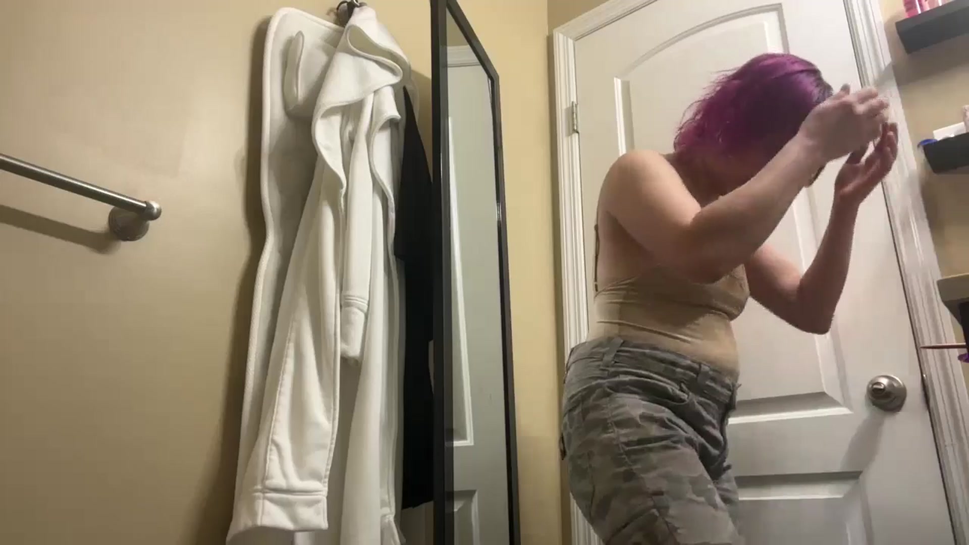 Gallery image thumbnail from SL00T's myfreecams stream on, 02/22/2026, 07:41 image 19 of 20