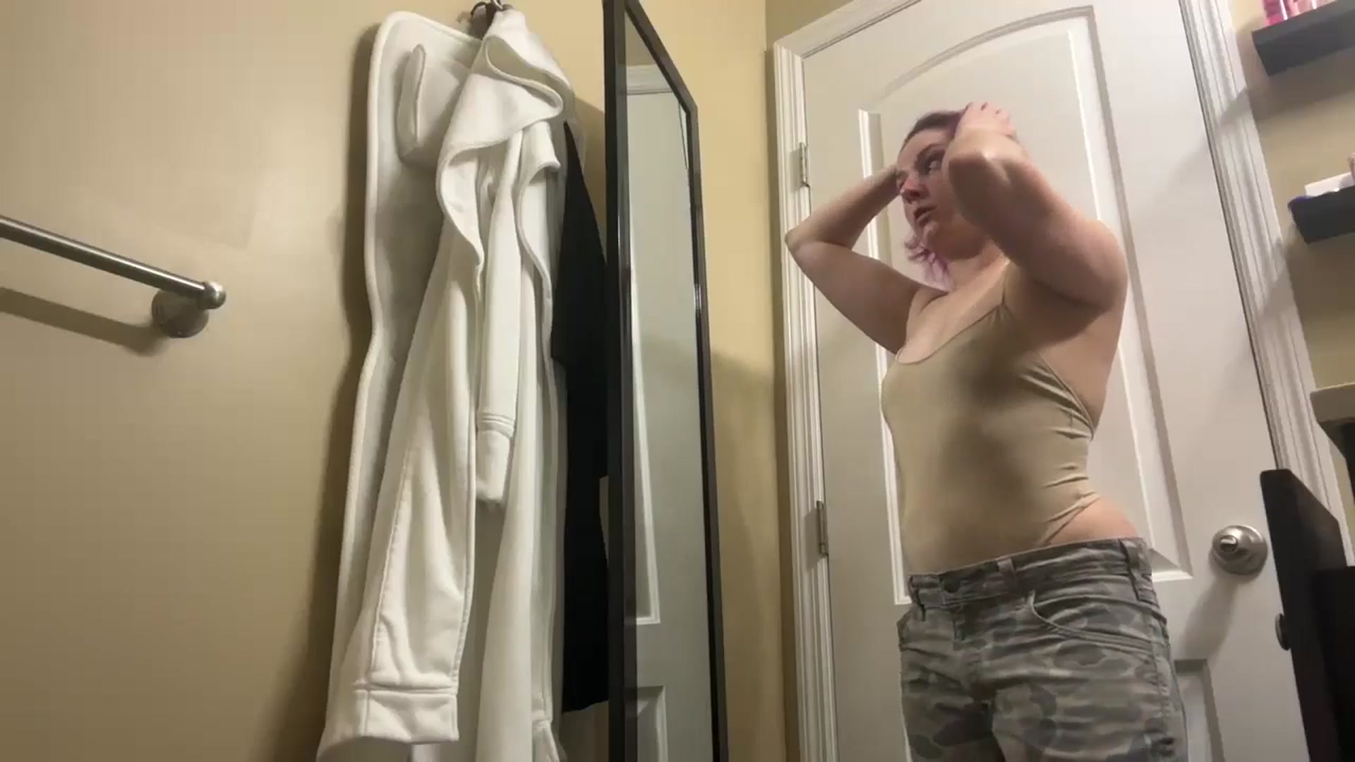 Gallery image thumbnail from SL00T's myfreecams stream on, 02/22/2026, 07:41 image 4 of 20