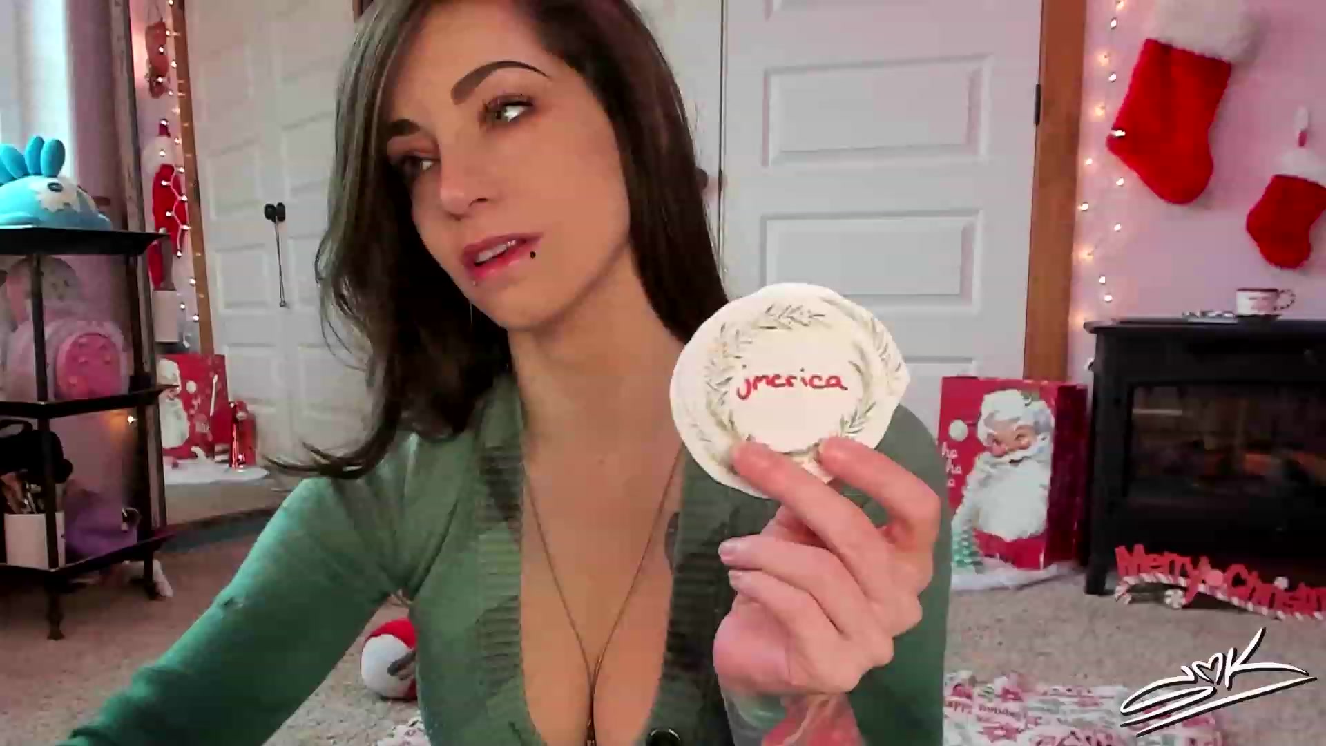 Gallery image thumbnail from SMKitties's myfreecams stream on, 12/05/2022, 19:39 image 5 of 20