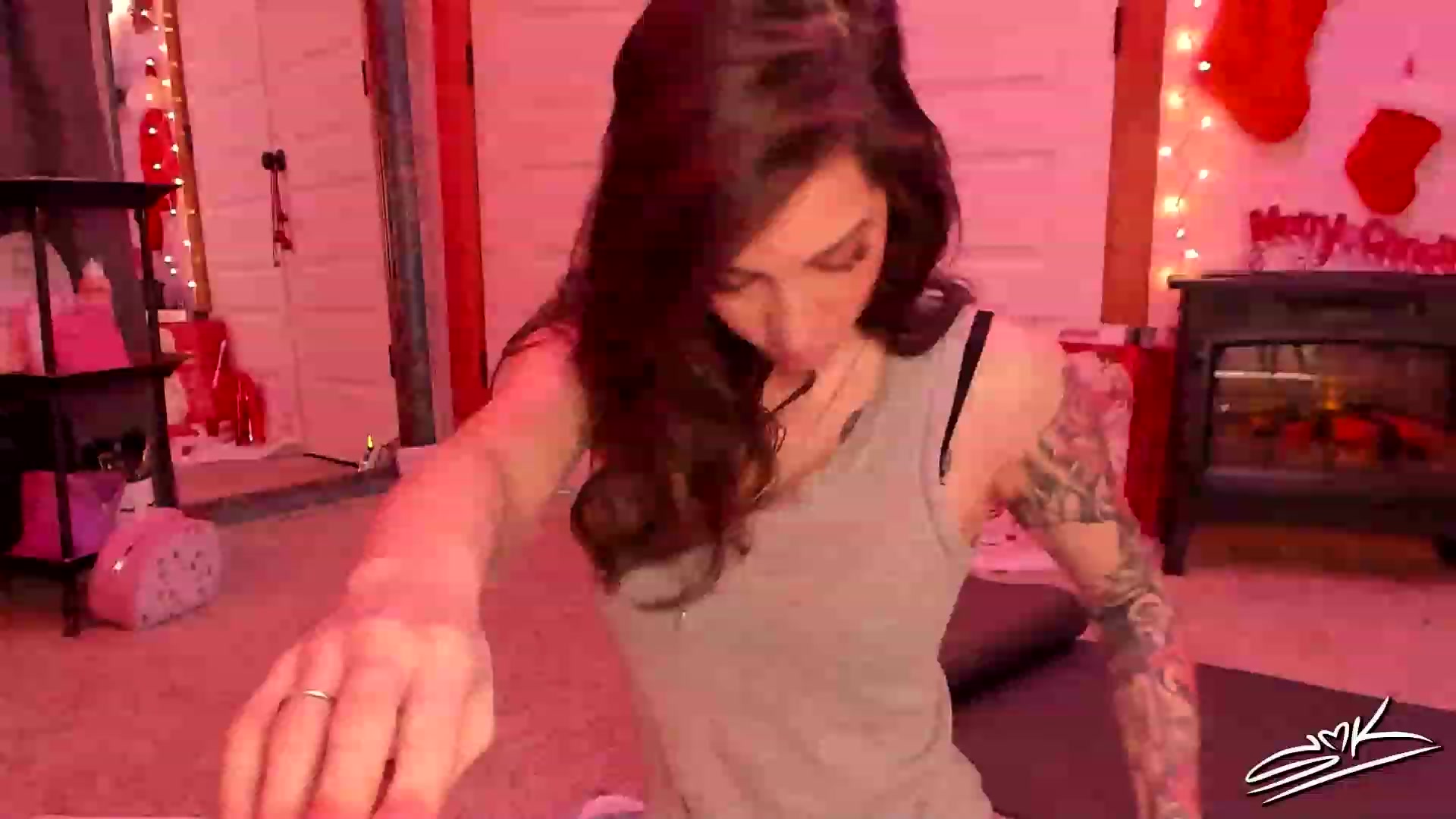 Gallery image thumbnail from SMKitties's myfreecams stream on, 12/07/2022, 18:38 image 5 of 20