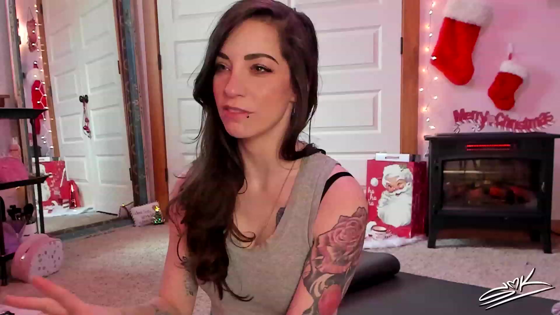 Gallery image thumbnail from SMKitties's myfreecams stream on, 12/07/2022, 19:30 image 12 of 20