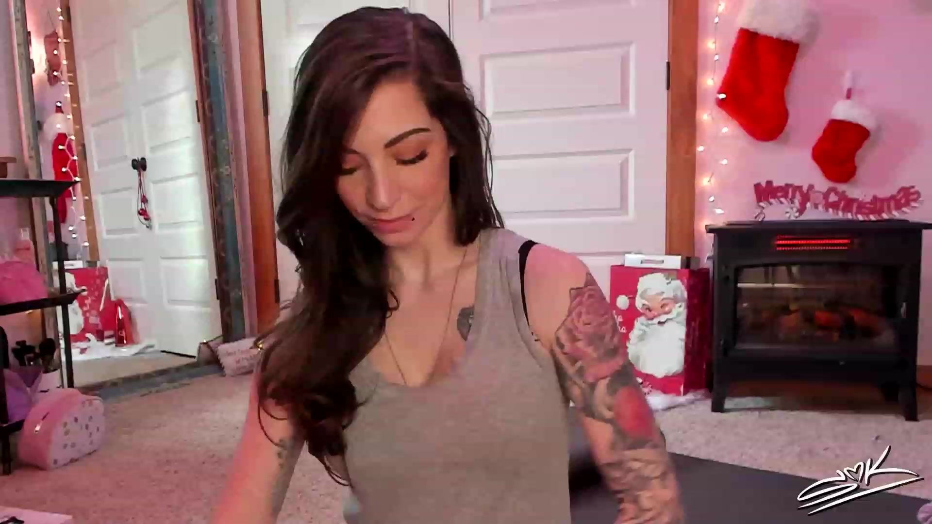 Gallery image thumbnail from SMKitties's myfreecams stream on, 12/07/2022, 19:30 image 2 of 20