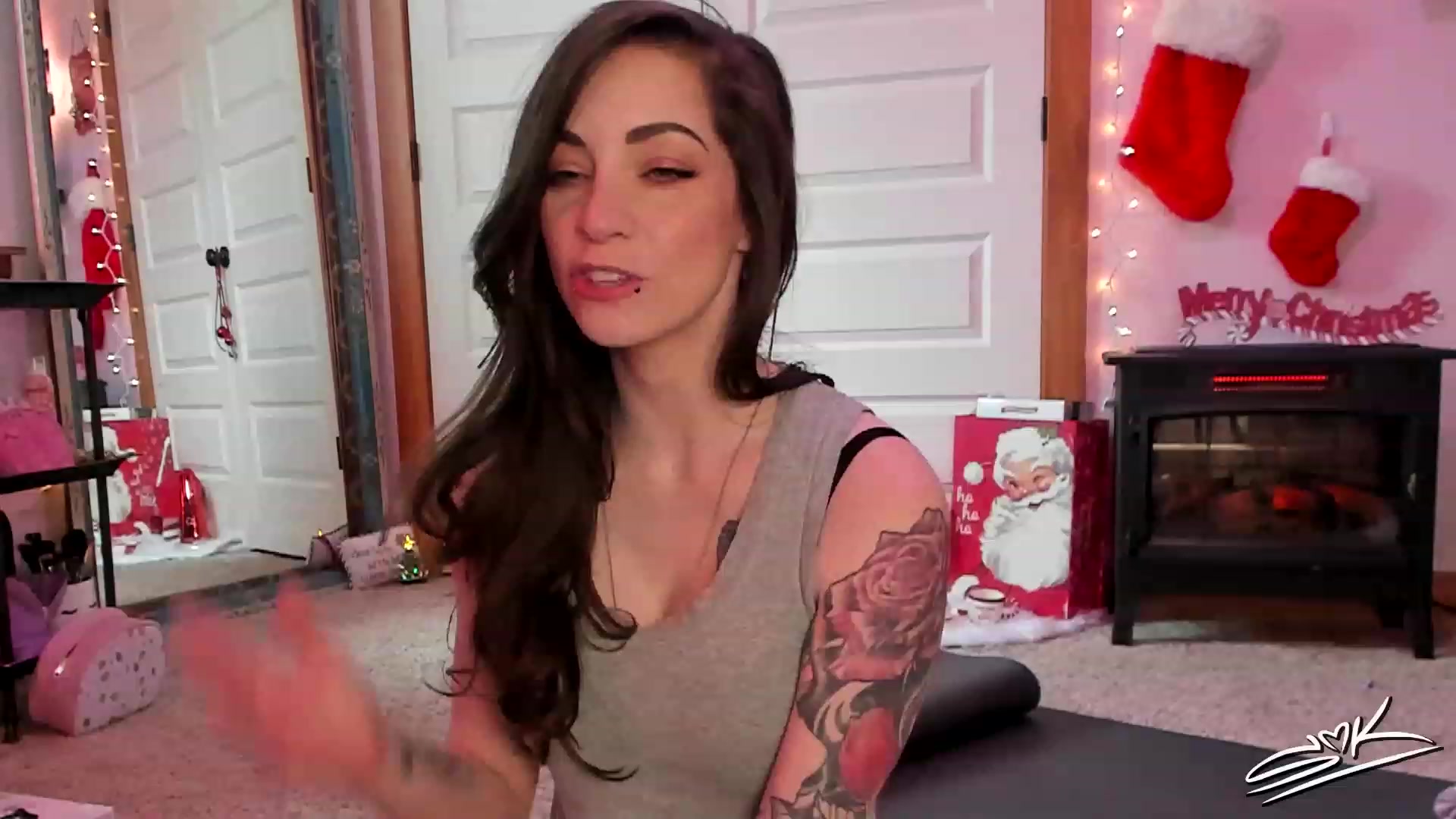 Gallery image thumbnail from SMKitties's myfreecams stream on, 12/07/2022, 19:30 image 11 of 20