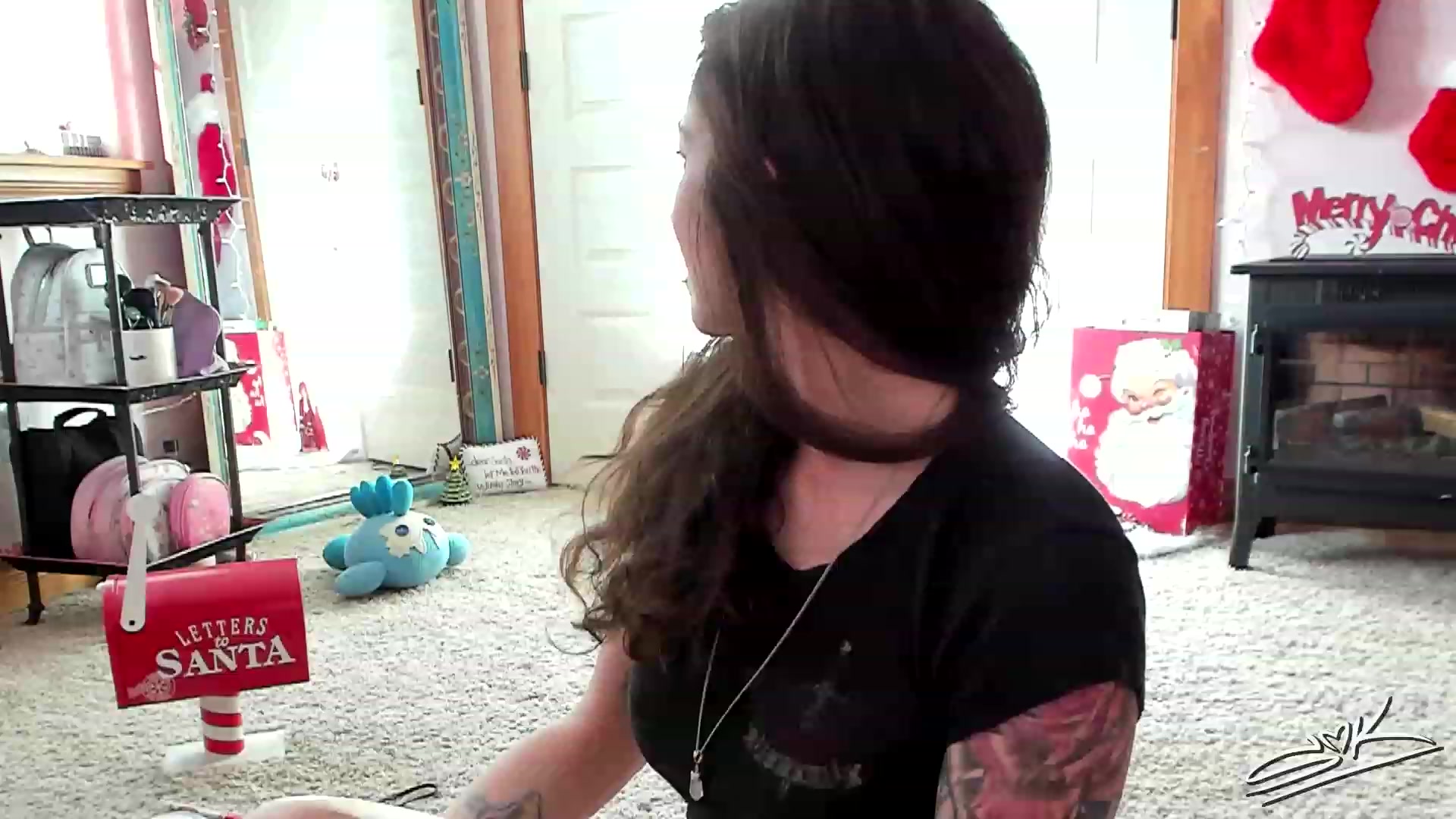 Gallery image thumbnail from SMKitties's myfreecams stream on, 12/09/2022, 19:49 image 15 of 20