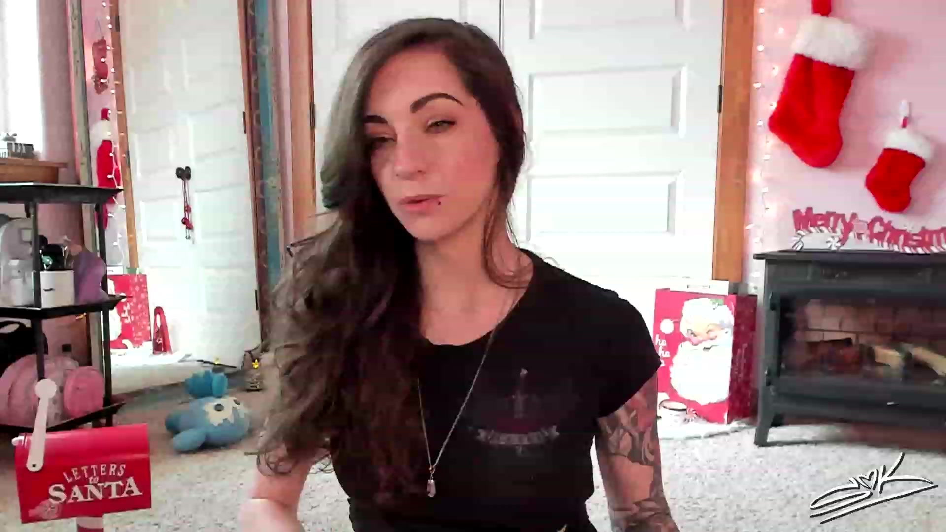 Gallery image thumbnail from SMKitties's myfreecams stream on, 12/09/2022, 20:20 image 6 of 20