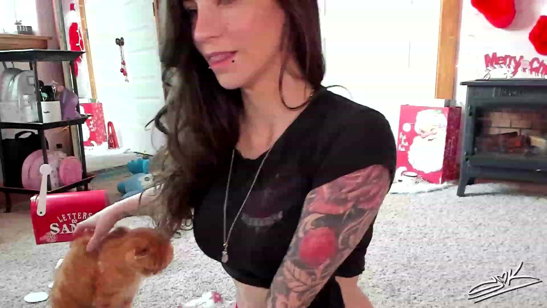 Gallery image thumbnail from SMKitties's myfreecams stream on, 12/09/2022, 20:20 image 16 of 20