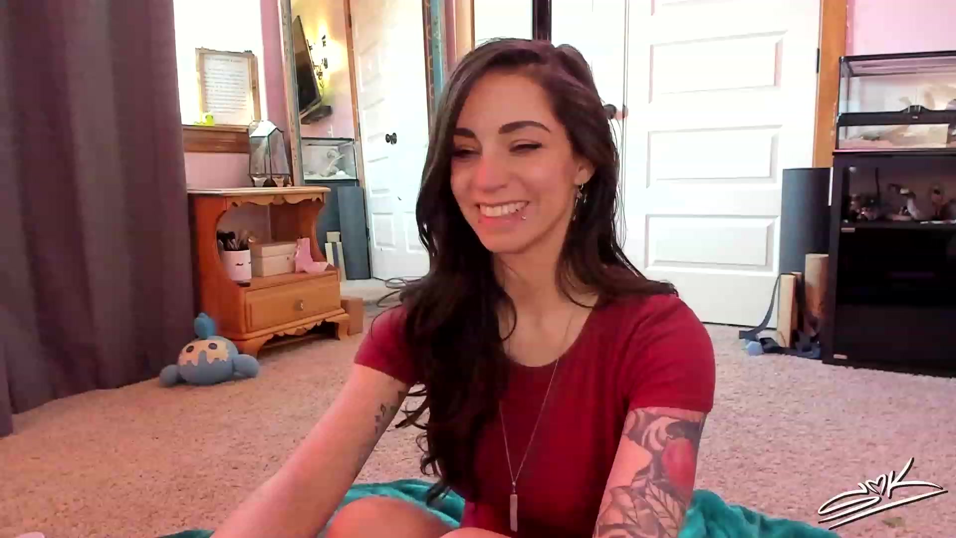 Gallery image thumbnail from SMKitties's myfreecams stream on, 02/24/2023, 18:29 image 17 of 20