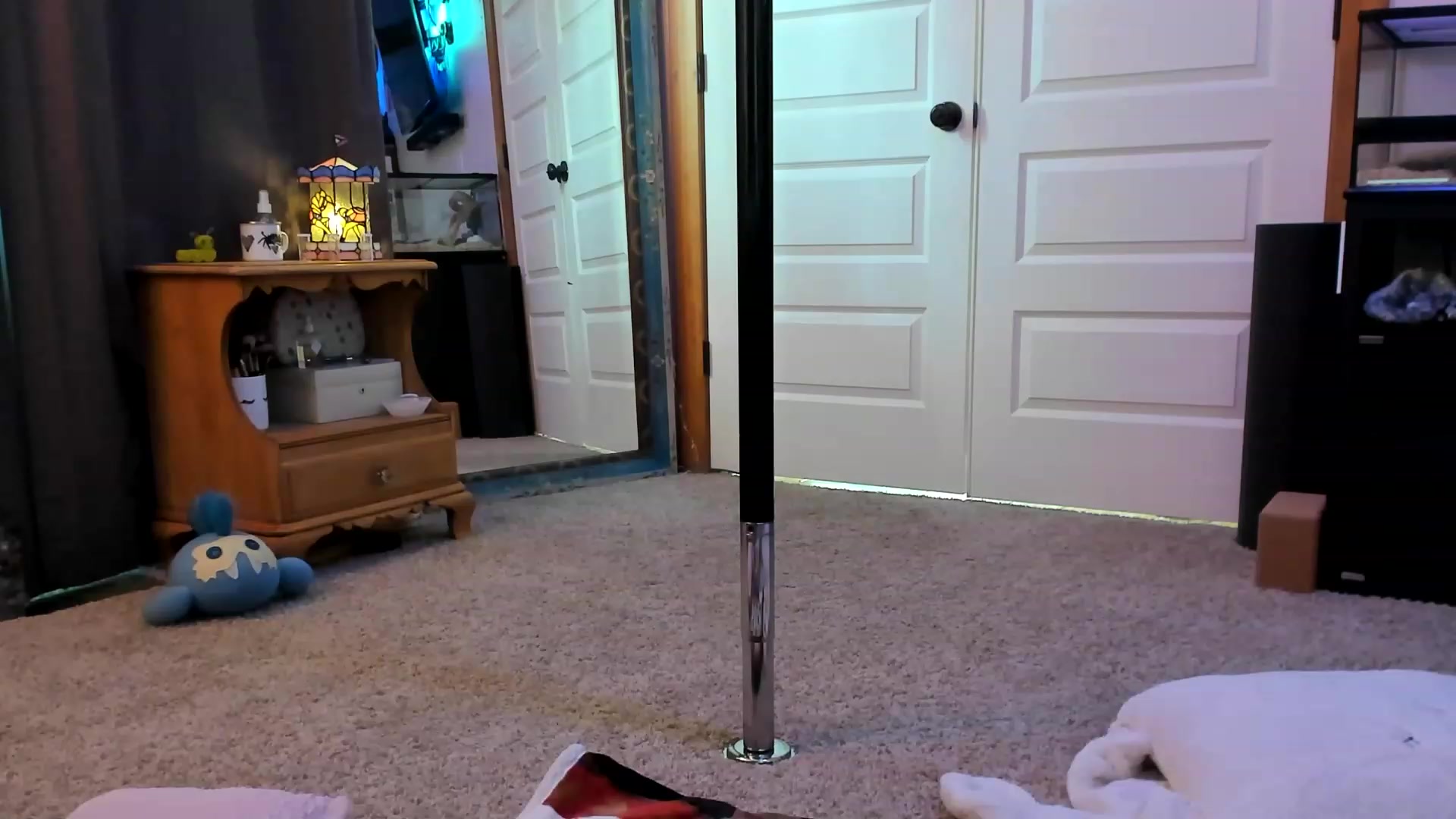 Gallery image thumbnail from SMKitties's myfreecams stream on, 03/14/2023, 19:20 image 4 of 20