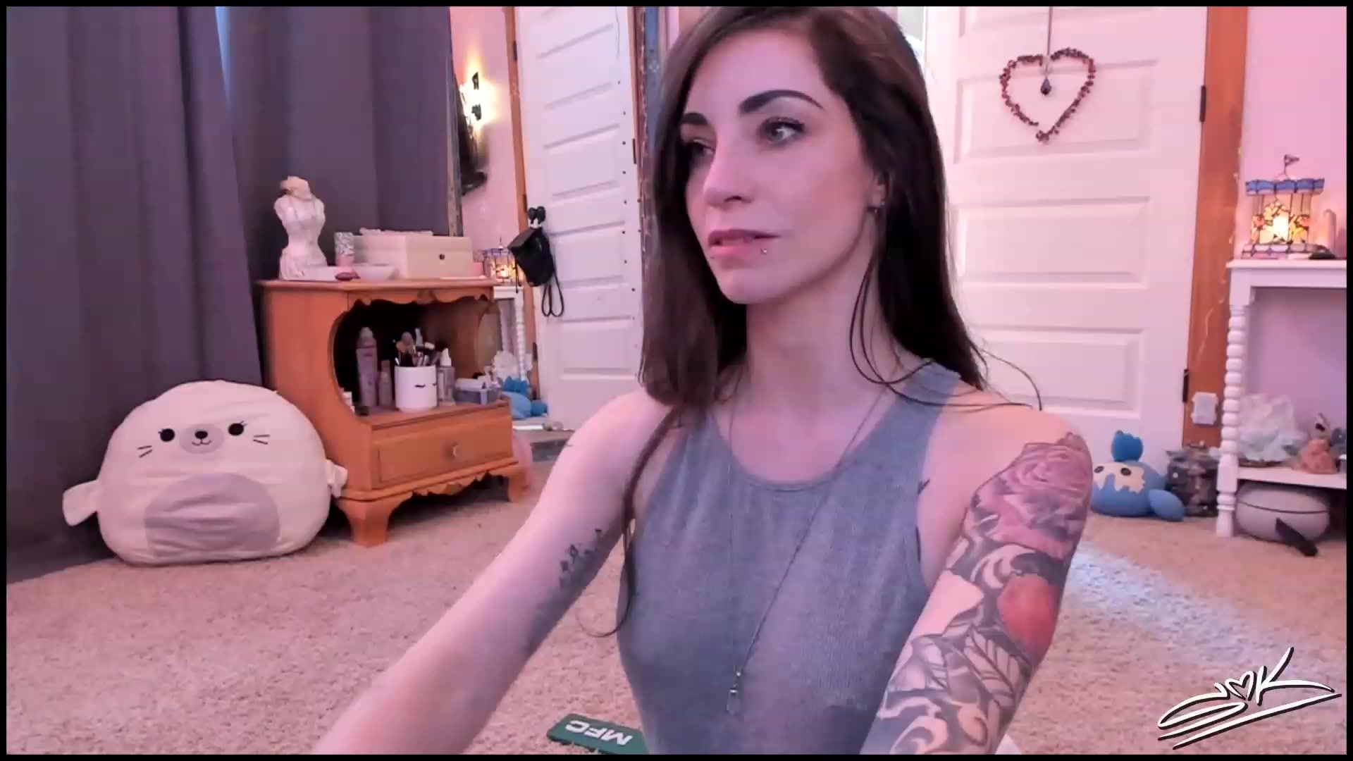 Gallery image thumbnail from SMKitties's myfreecams stream on, 05/11/2023, 23:59 image 15 of 20