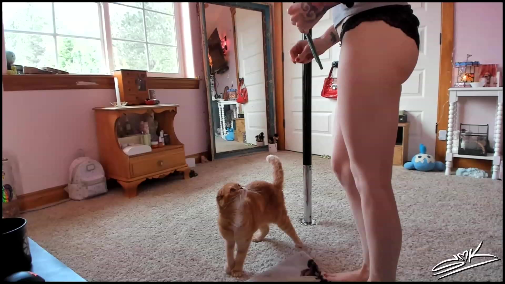 Gallery image thumbnail from SMKitties's myfreecams stream on, 06/05/2023, 19:24 image 2 of 20