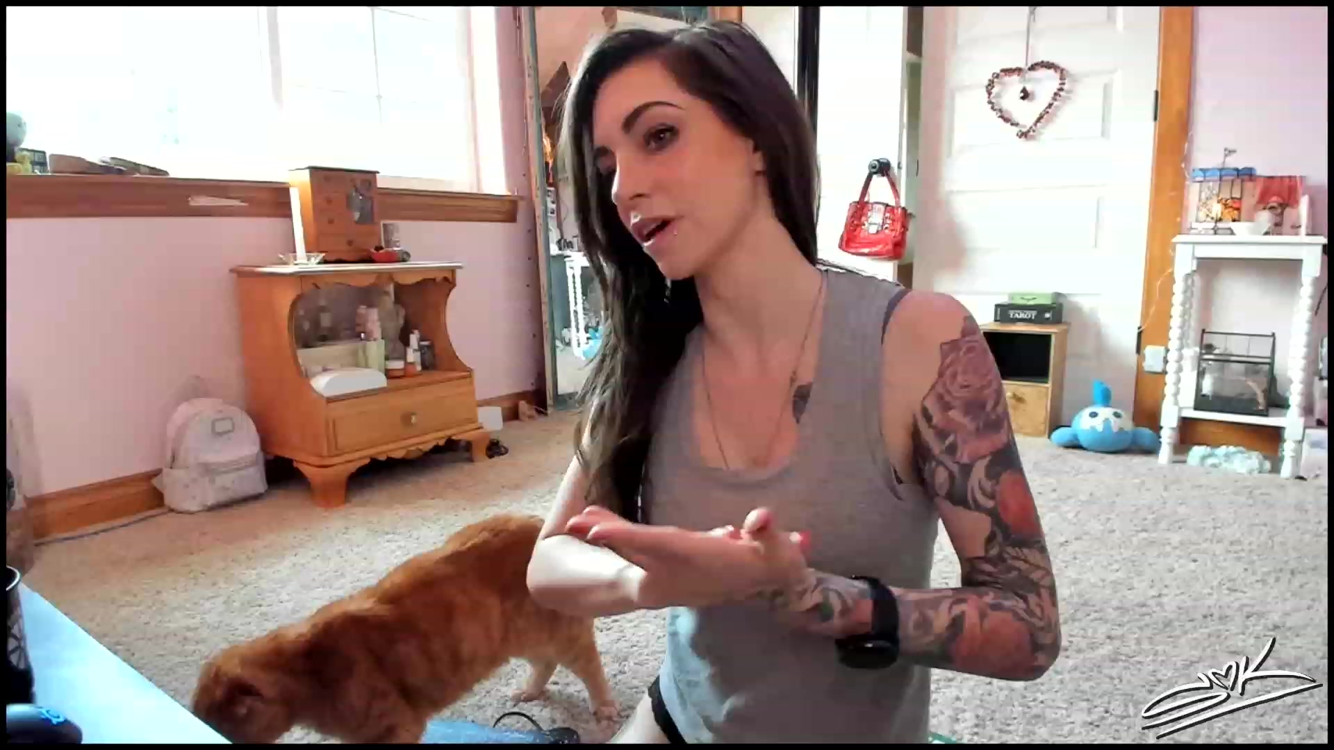 Gallery image thumbnail from SMKitties's myfreecams stream on, 06/05/2023, 19:24 image 16 of 20