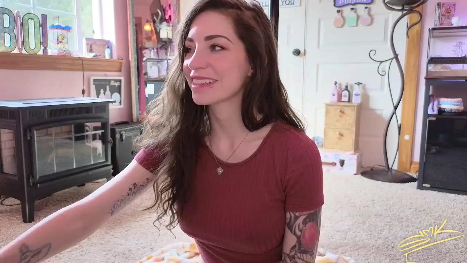 Gallery image thumbnail from SMKitties's myfreecams stream on, 09/25/2023, 20:37 image 11 of 20