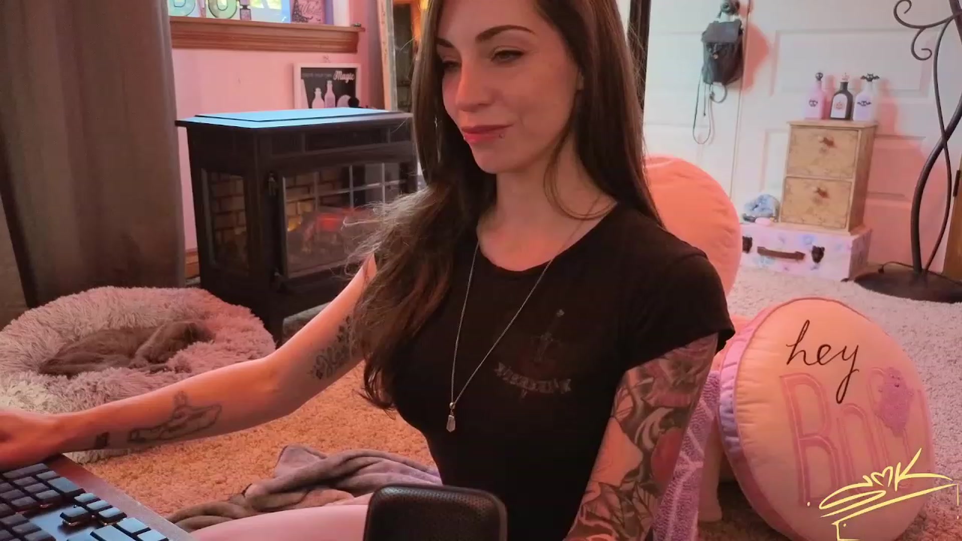 Gallery image thumbnail from SMKitties's myfreecams stream on, 10/09/2023, 17:12 image 20 of 20