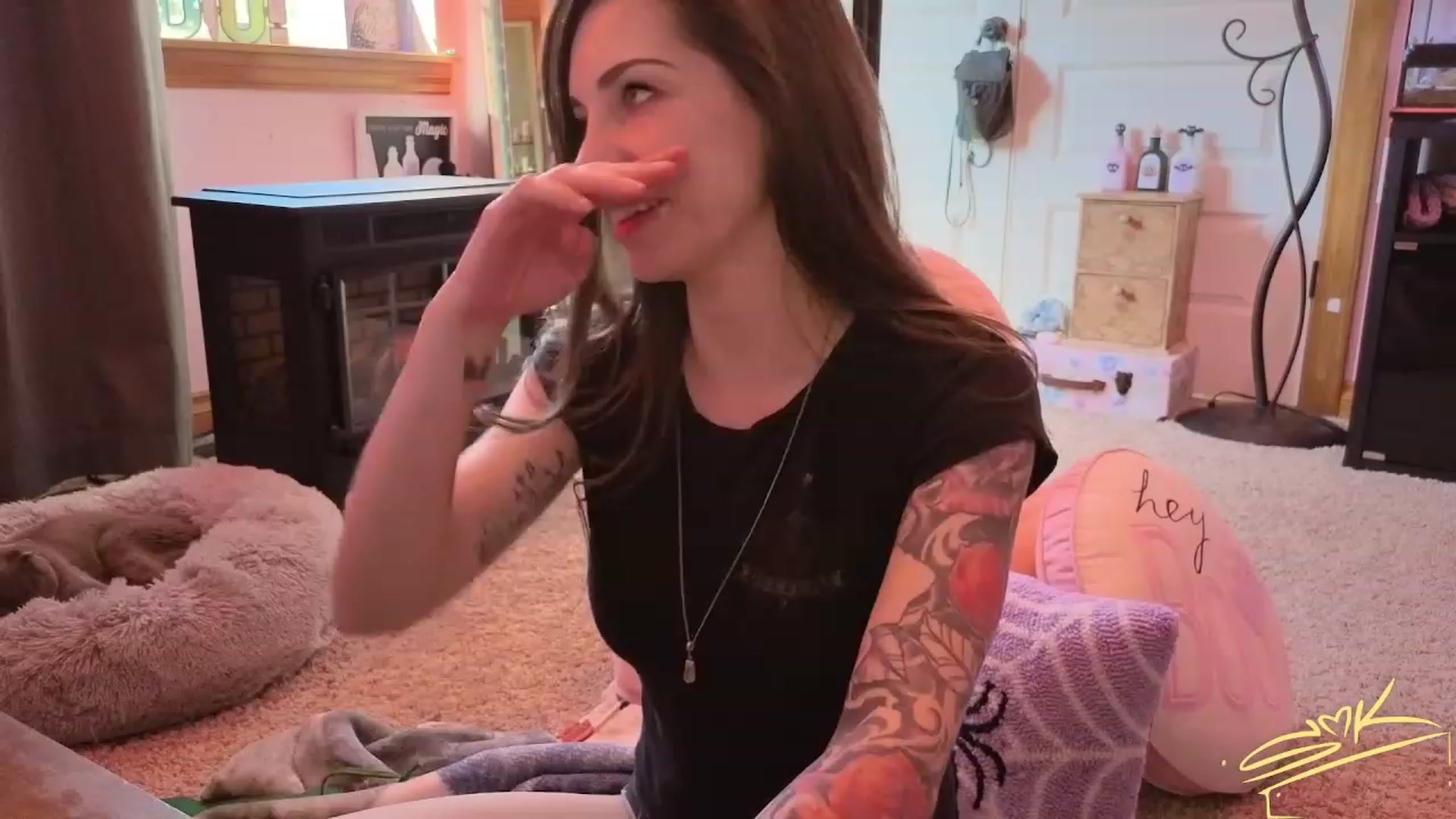 Gallery image thumbnail from SMKitties's myfreecams stream on, 10/09/2023, 18:44 image 17 of 20