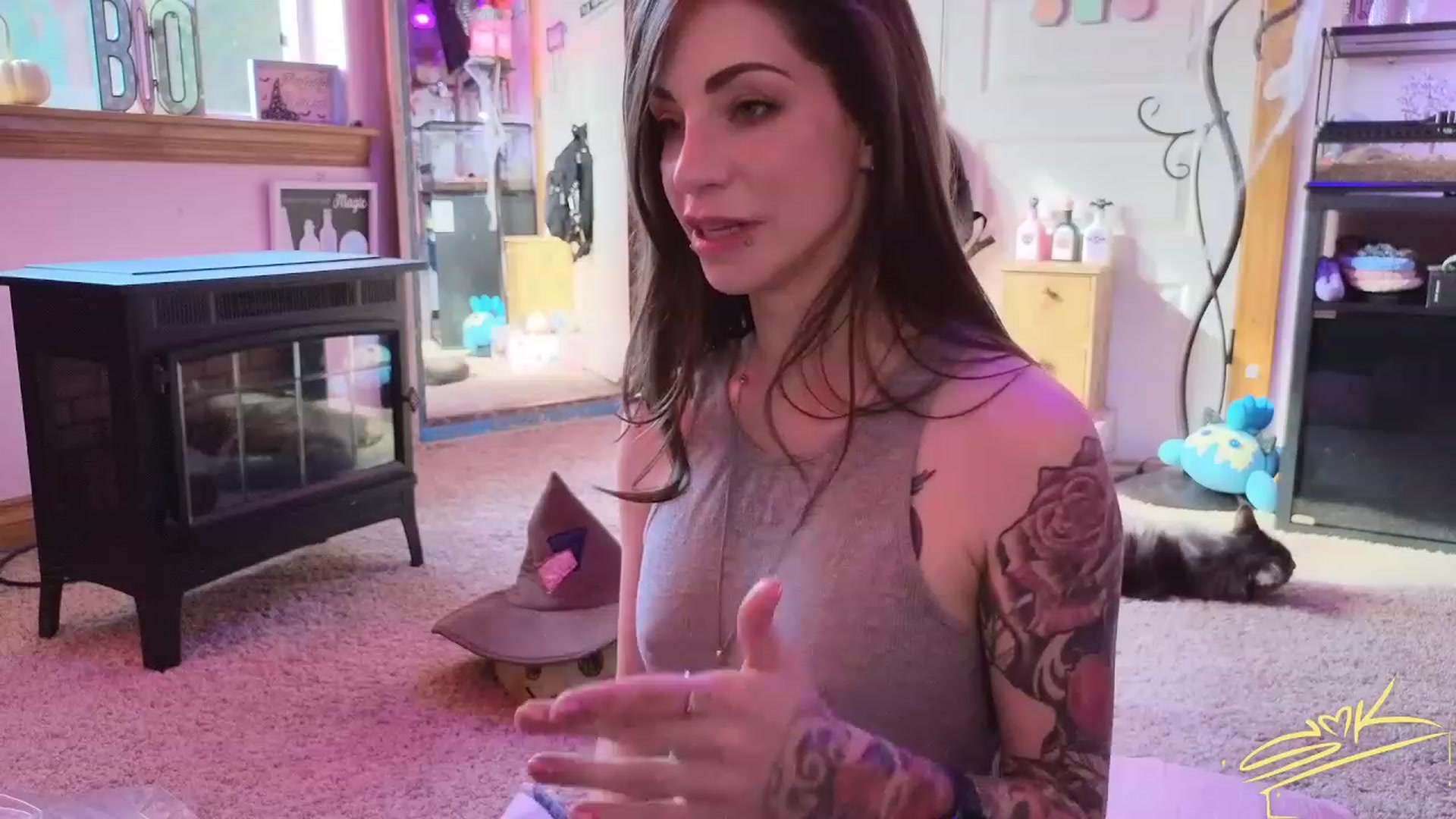 Gallery image thumbnail from SMKitties's myfreecams stream on, 10/17/2023, 20:35 image 20 of 20