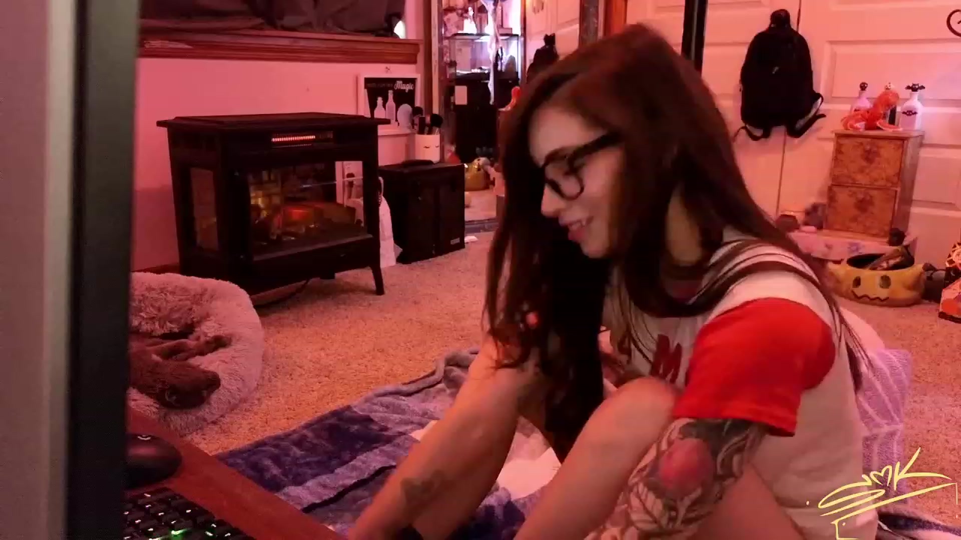 Gallery image thumbnail from SMKitties's myfreecams stream on, 10/23/2023, 18:24 image 8 of 20