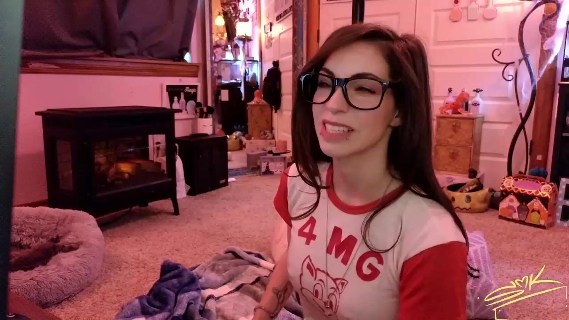 Gallery image thumbnail from SMKitties's myfreecams stream on, 10/23/2023, 21:00 image 2 of 20