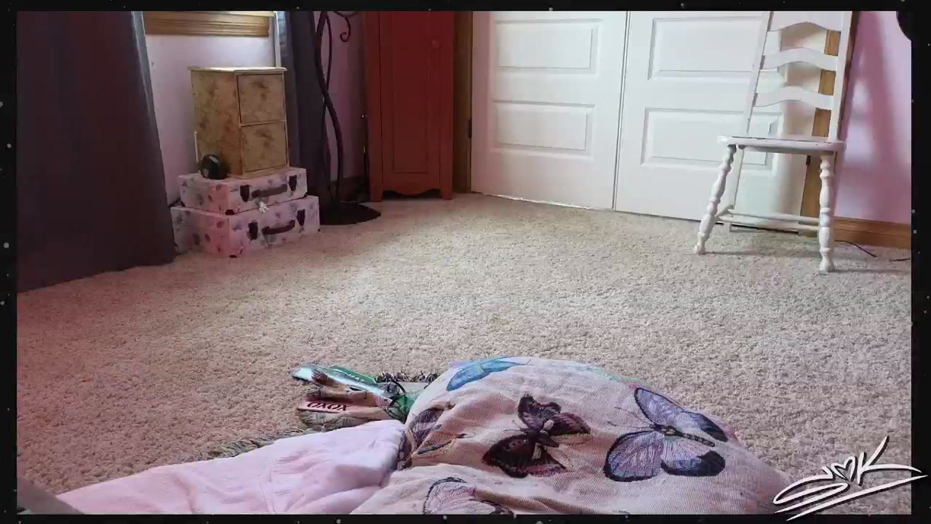 Gallery image thumbnail from SMKitties's myfreecams stream on, 05/08/2024, 20:03 image 9 of 20