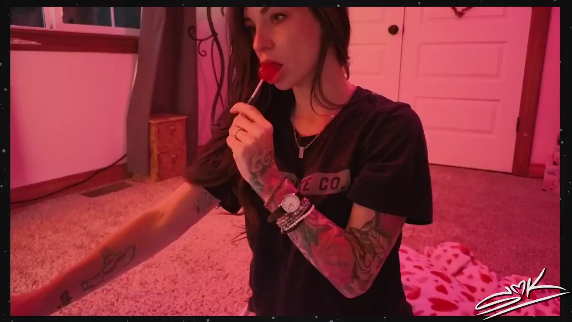 Gallery image thumbnail from SMKitties's myfreecams stream on, 06/20/2024, 04:24 image 9 of 20