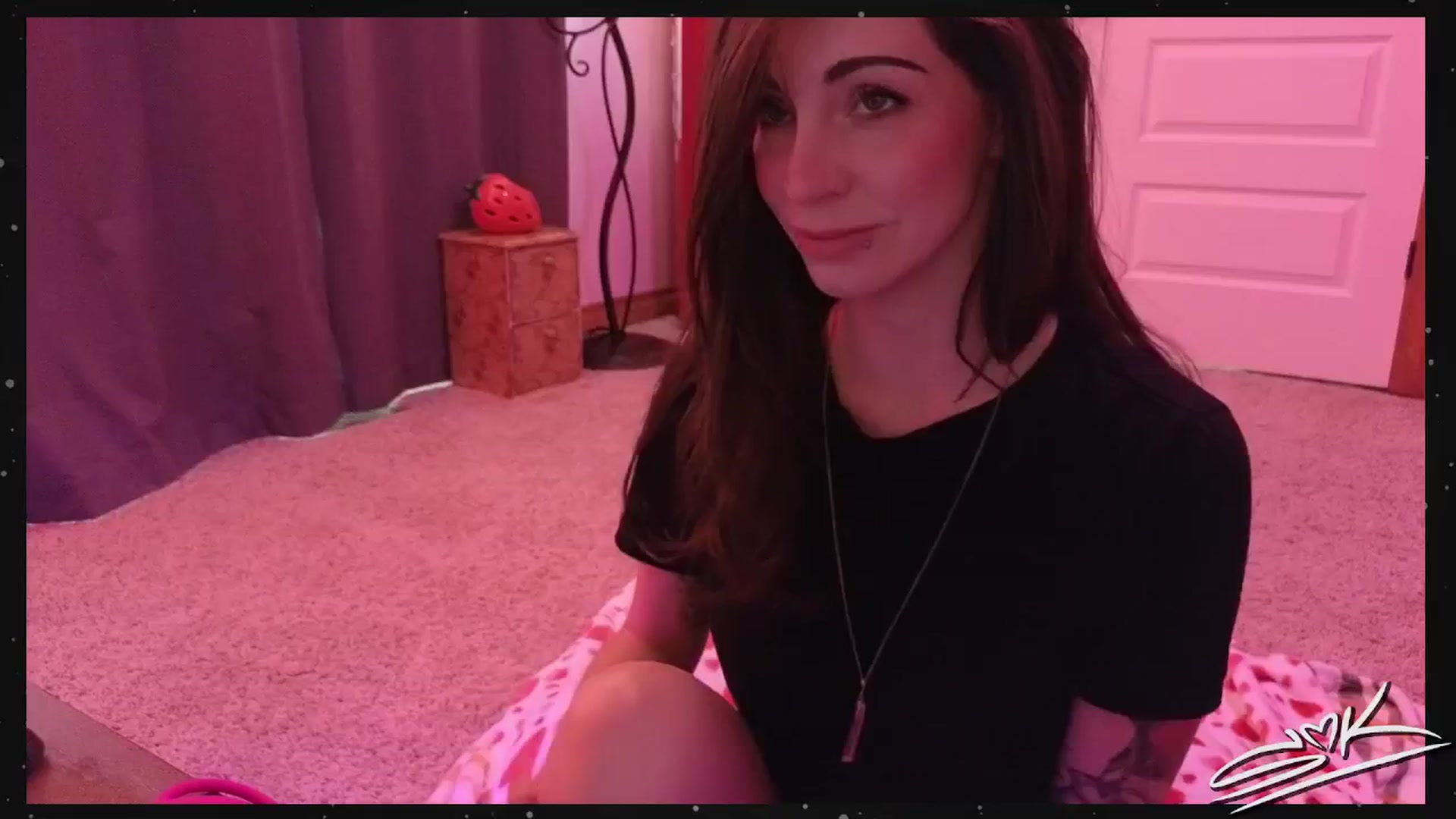 Gallery image thumbnail from SMKitties's myfreecams stream on, 06/20/2024, 23:52 image 3 of 20