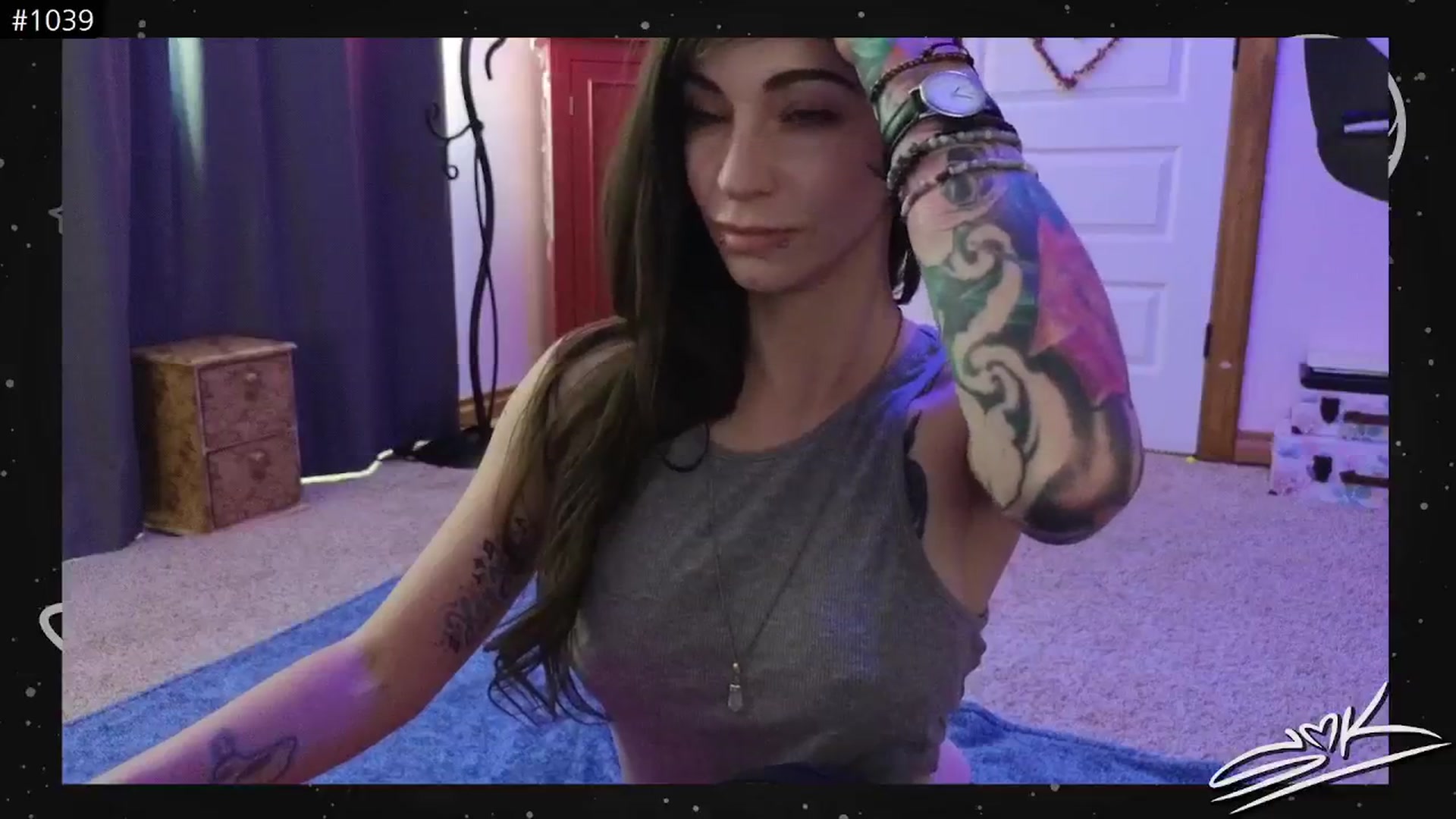 Gallery image thumbnail from SMKitties's myfreecams stream on, 06/26/2024, 24:03 image 14 of 20