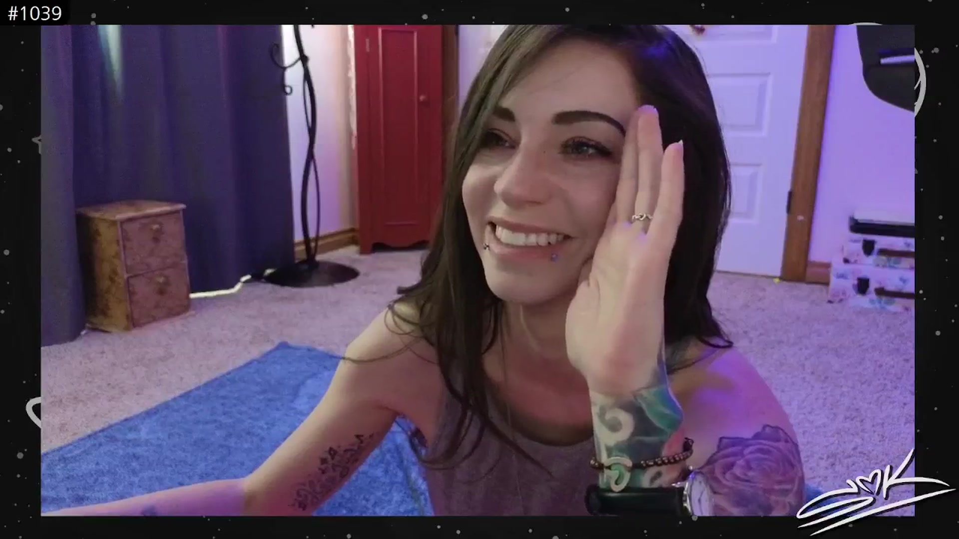 Gallery image thumbnail from SMKitties's myfreecams stream on, 06/26/2024, 24:03 image 17 of 20